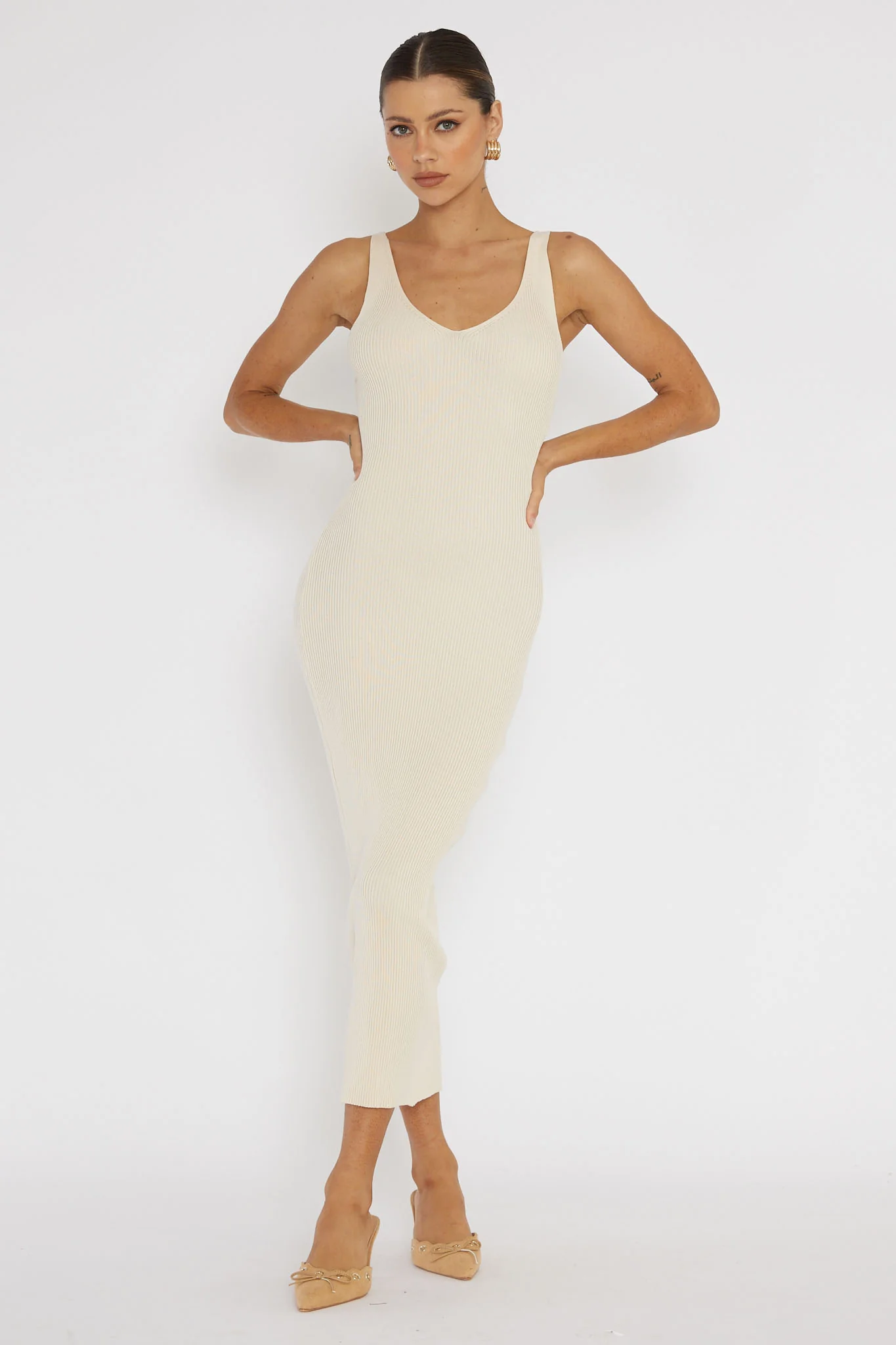 Linzi Lace-Up Back Knit Midi Dress Cream - Sonourner