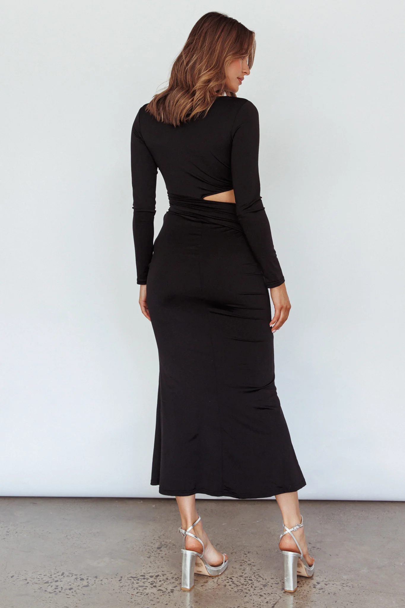 Rajah Long Sleeve Cut-Out Midi Dress Black - Sonourner