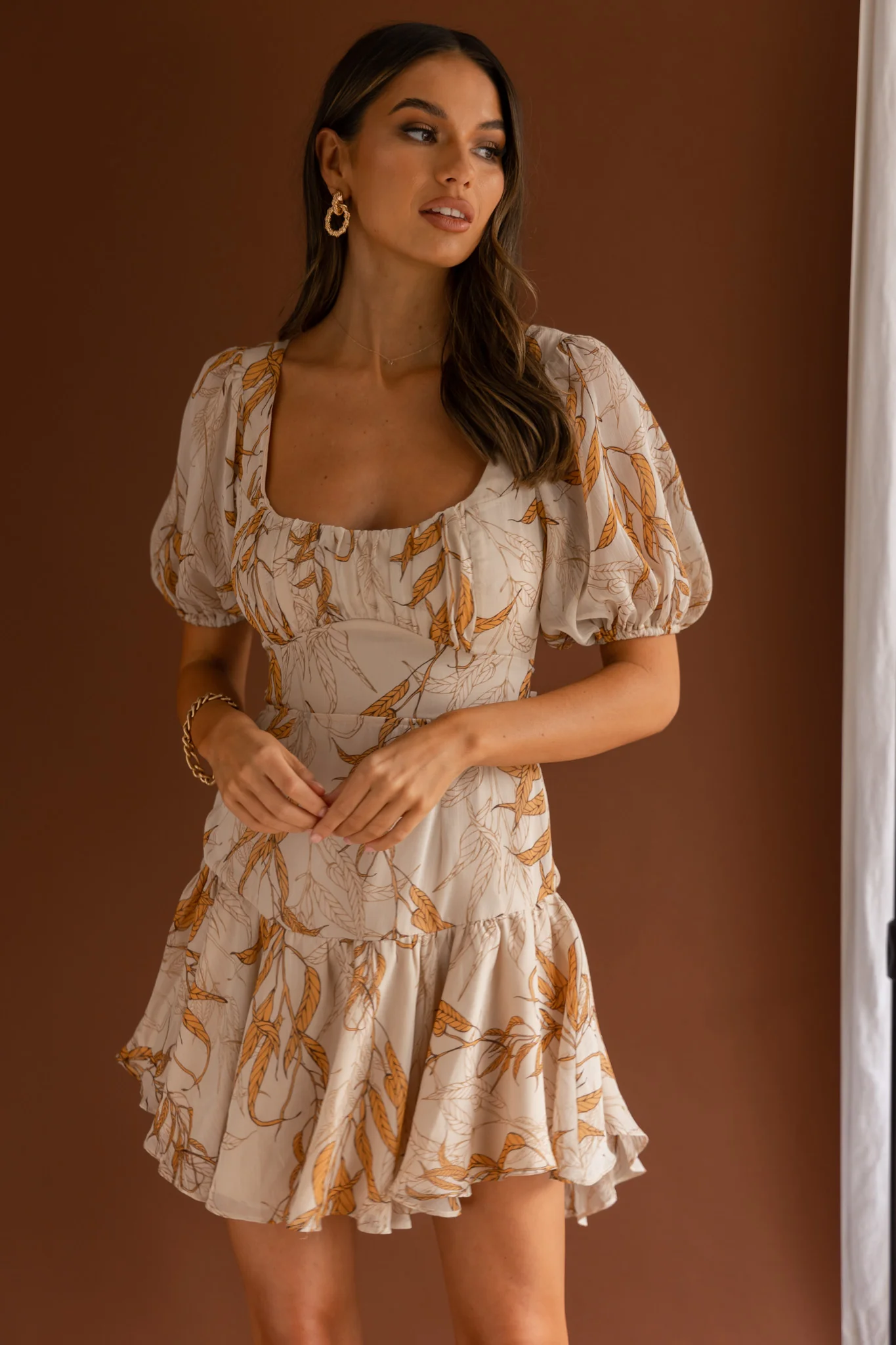 Petite Cherie Puff Sleeve Lace-Up Back Dress Leaf Print Beige - Sonourner