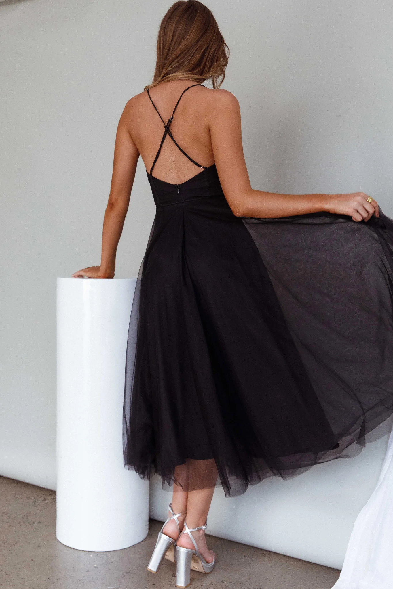 Smitten Sweetheart Neckline Chiffon Midi Dress Black - Sonourner