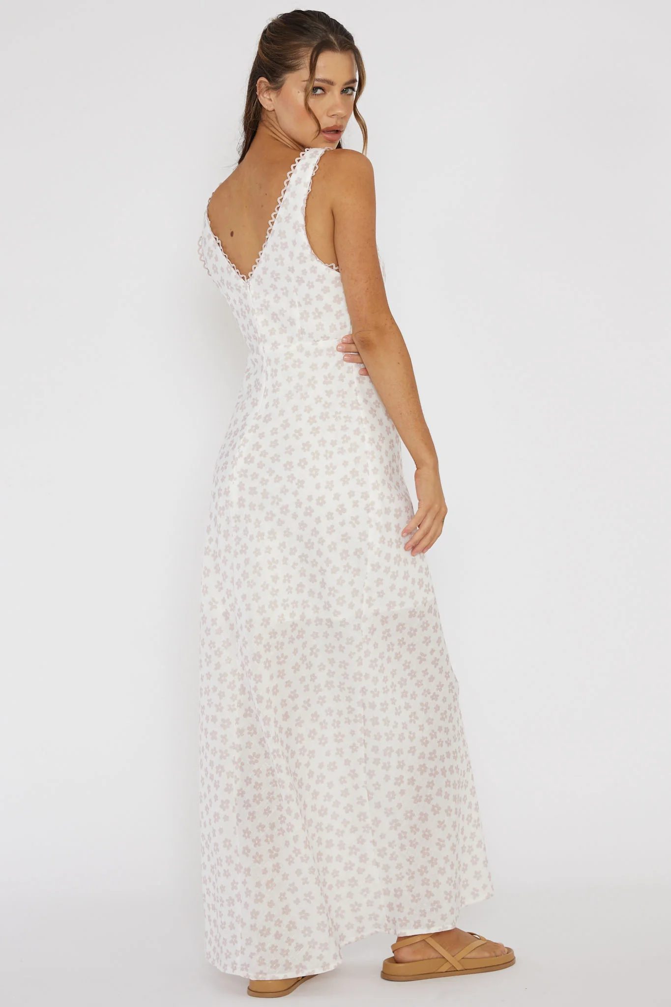 Miss Divine V-Neck Maxi Dress Flower Peach - Sonourner