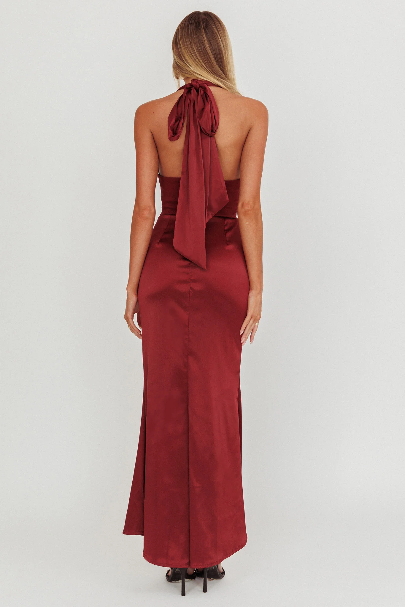 Italia Azure Pleat Bodice Halterneck Maxi Dress Wine - Sonourner