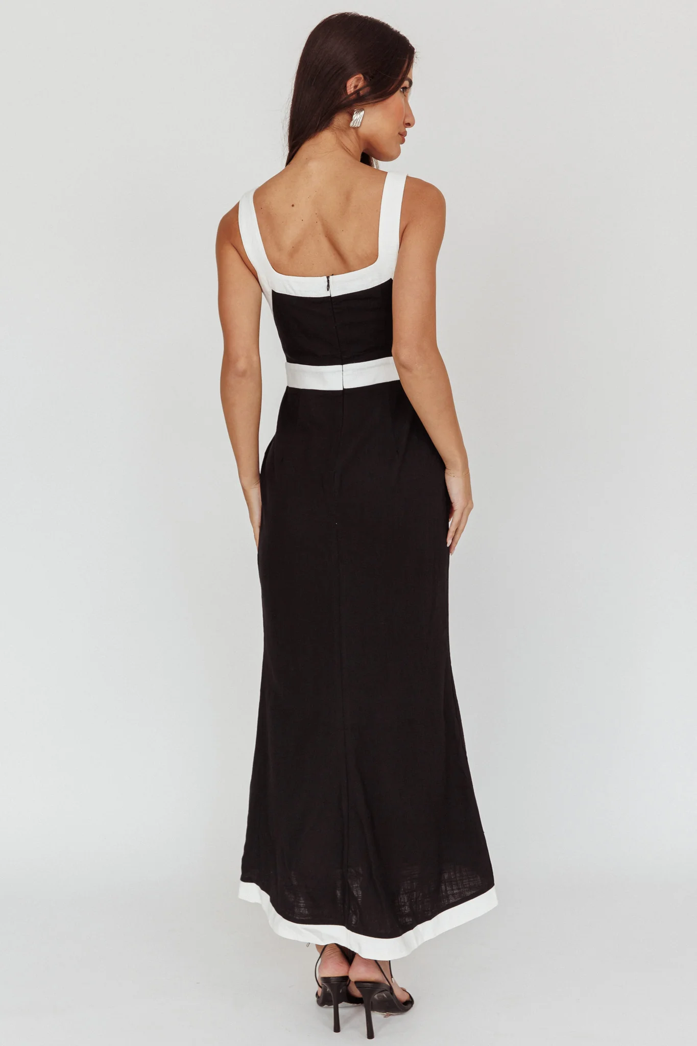 Trust Contrast Maxi Dress Black - Sonourner