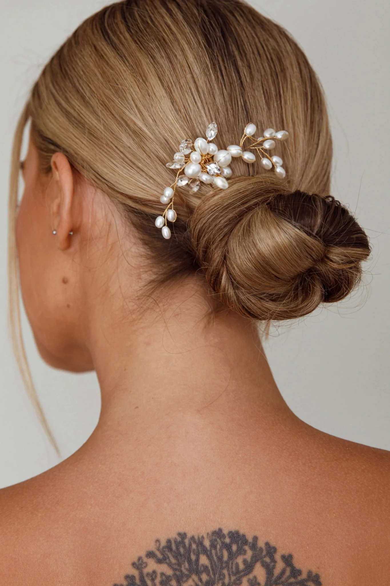 Marita Pearl Hair Pin - Sonourner
