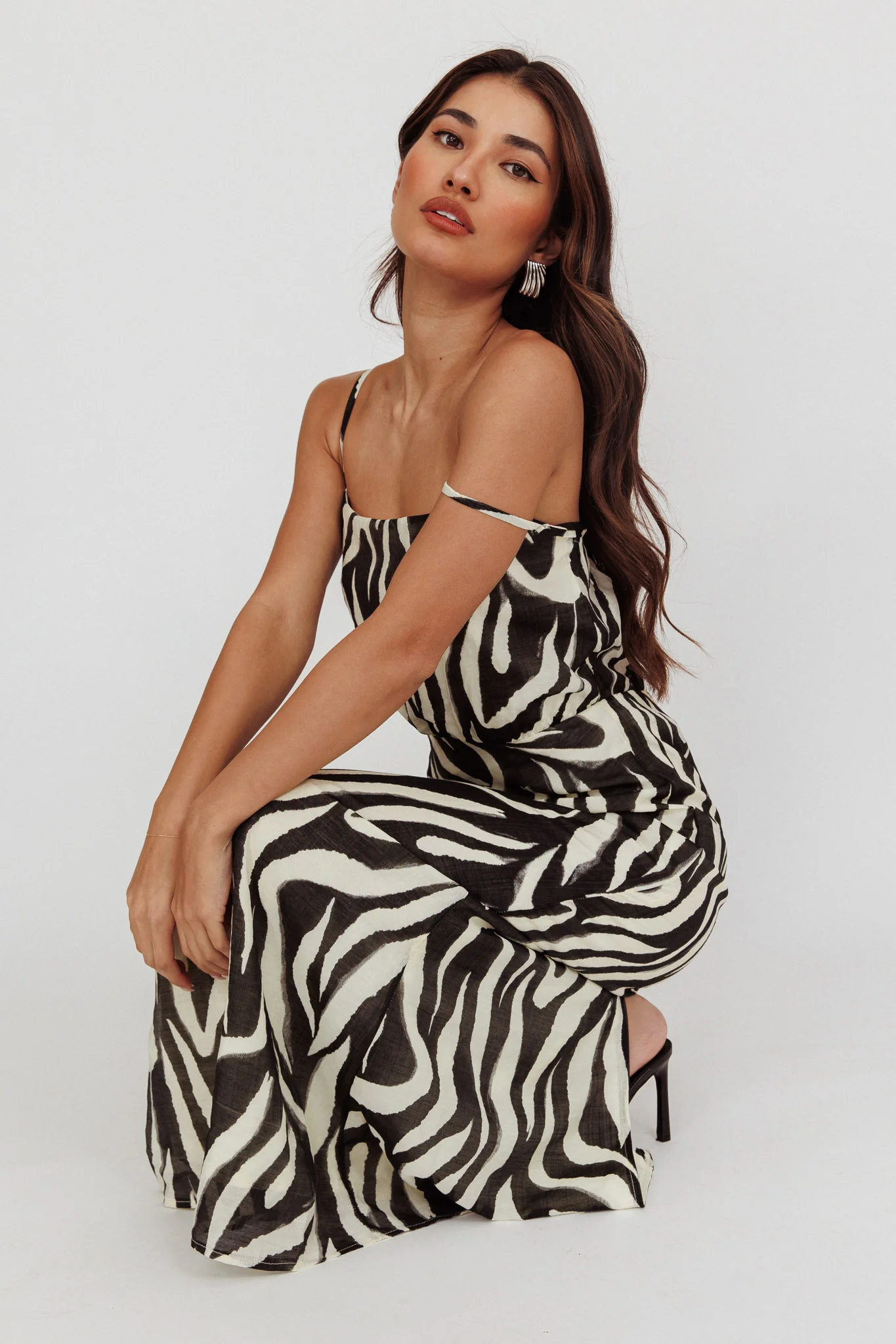 Pristine Zebra Print Maxi Dress Black - Sonourner