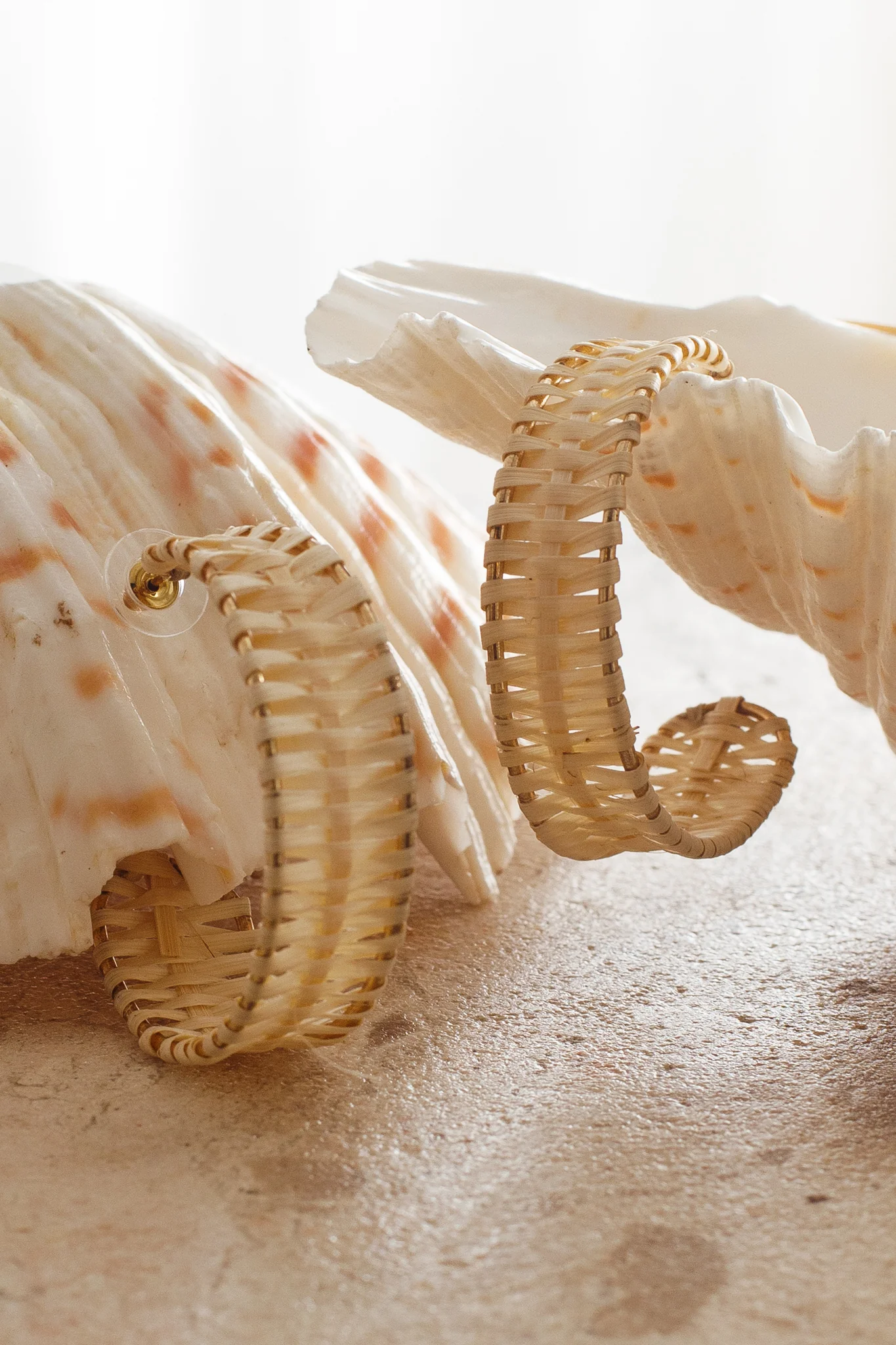 Trinidad Half Hoop Rattan Earrings Beige - Sonourner