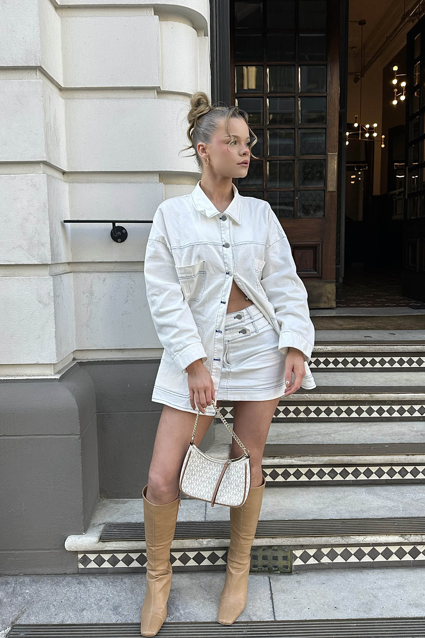 With The Band Accent Stitch Mini Skirt White - Sonourner