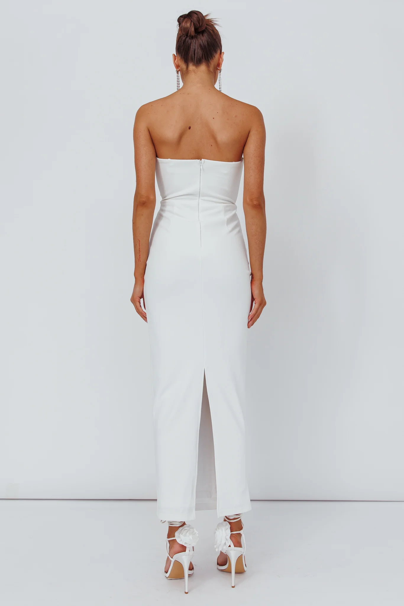 Deonne Twist Waist Midi Dress White - Sonourner