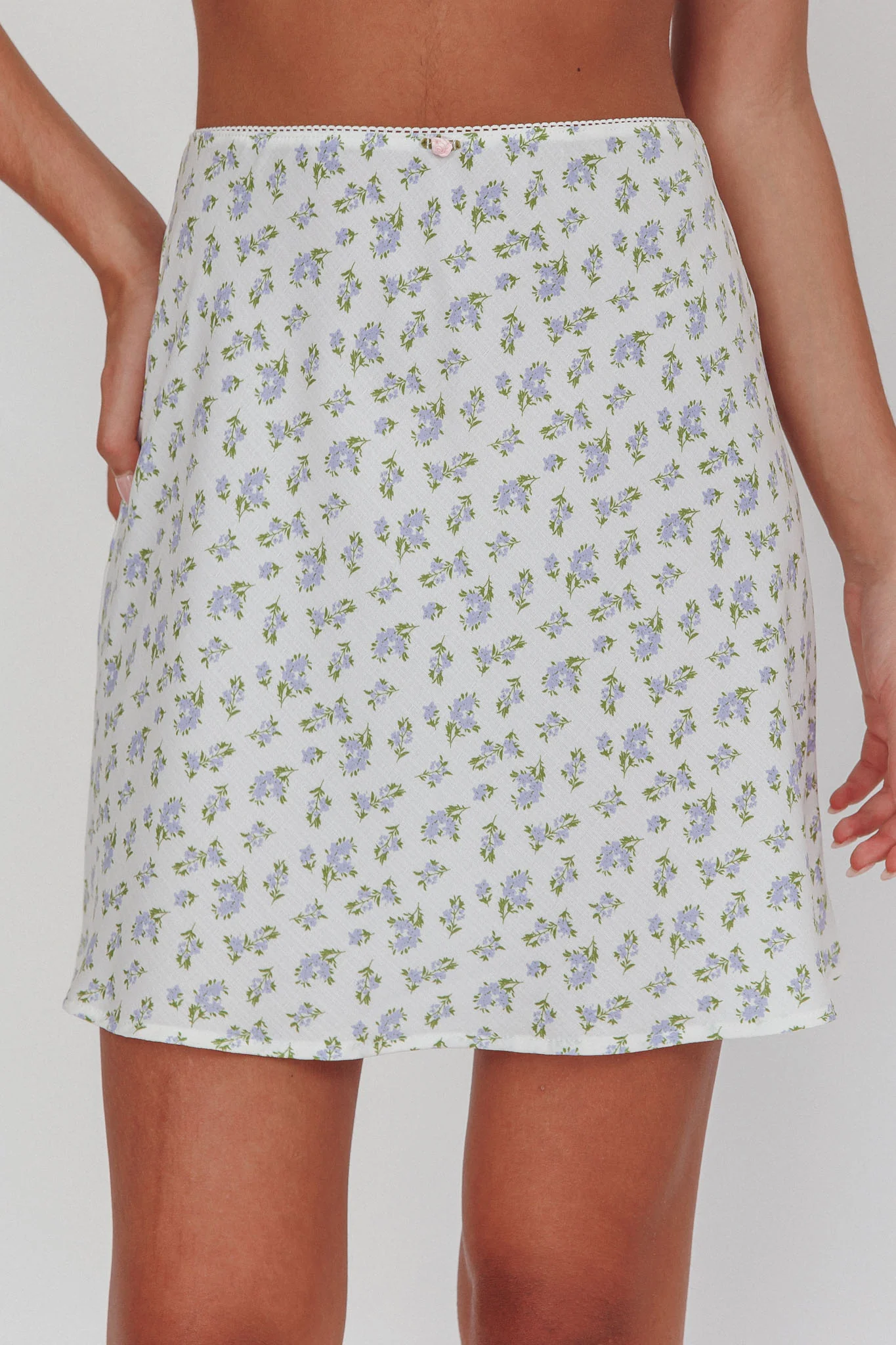 Miss Cupid Floral Mini Skirt Ivory/Blue - Sonourner