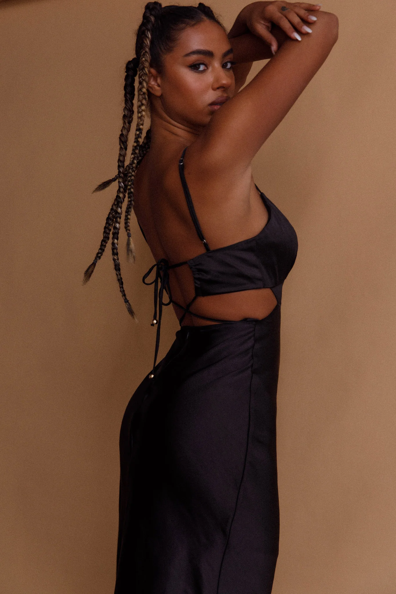 City Lights Cut-Out Waist Strappy Back Midi Dress Black - Sonourner