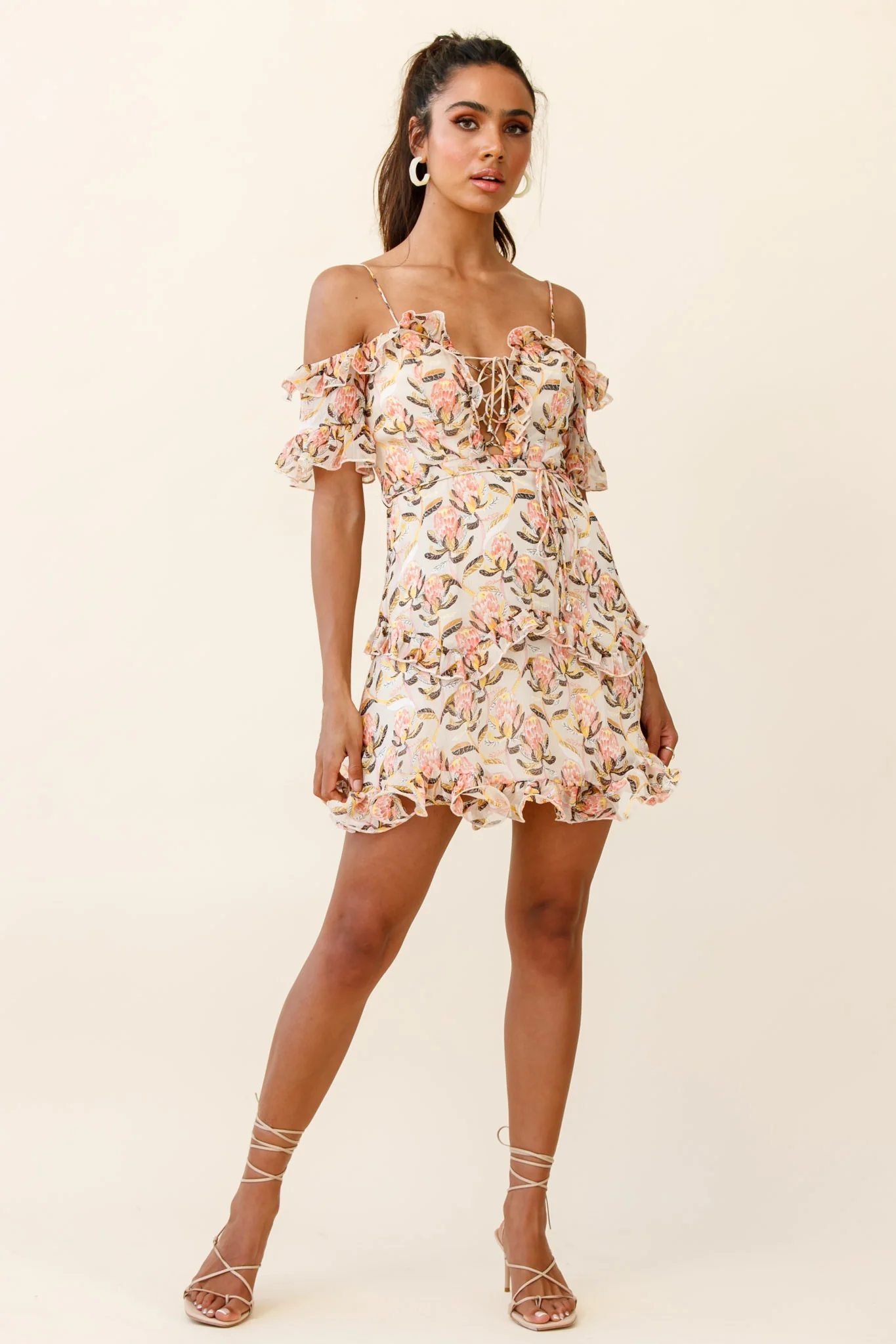 Maranda Bardot Lace-Up Bust Dress Banksia Print Dress Nude - Sonourner