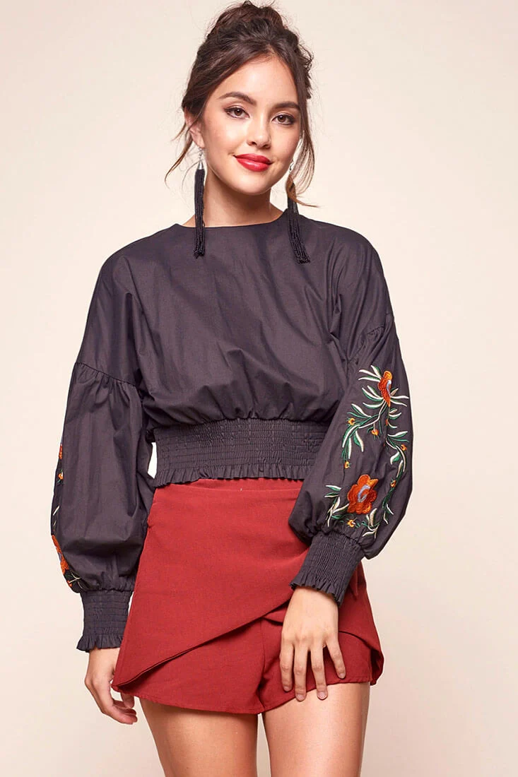 Halle Floral Puff Sleeved Cropped Top Black - Sonourner