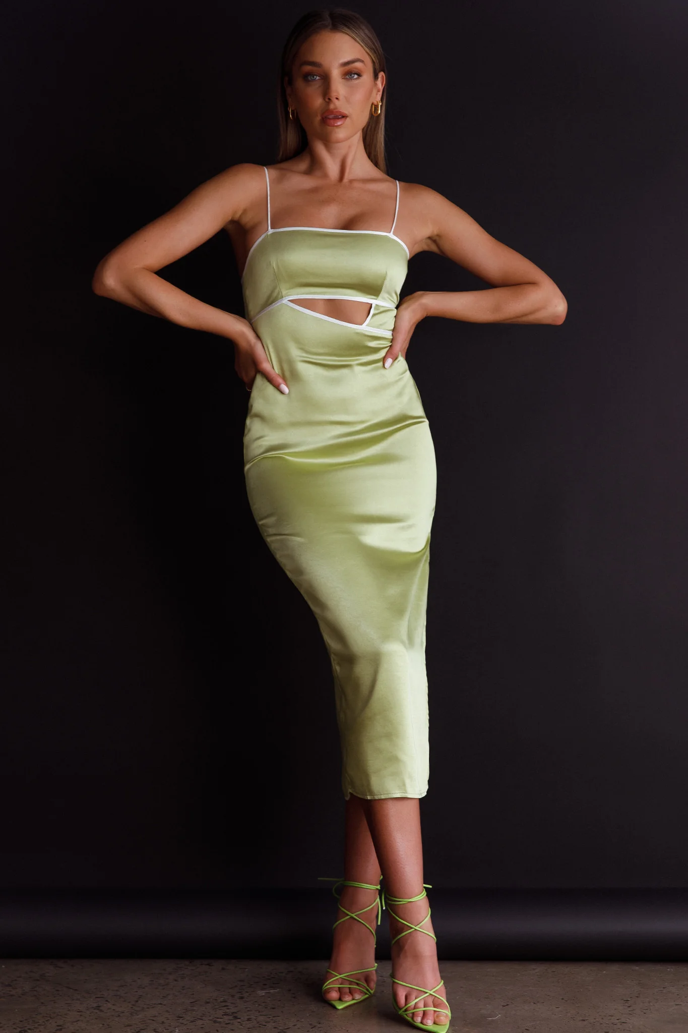 Laia Cut-Out Bodice Midi Dress Green - Sonourner