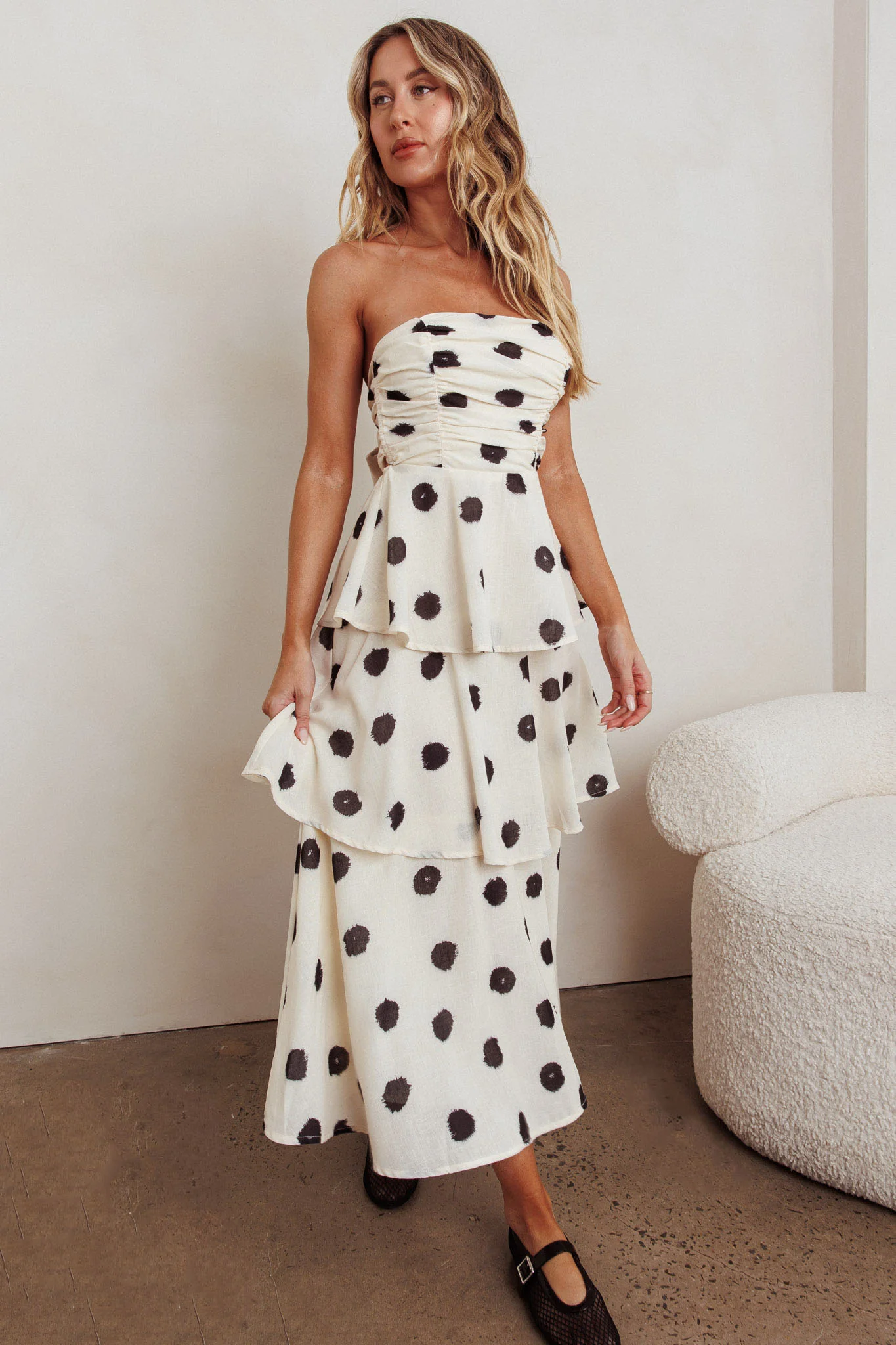 Lorcan Strapless Ruffle Dotted Midi Dress Oat - Sonourner