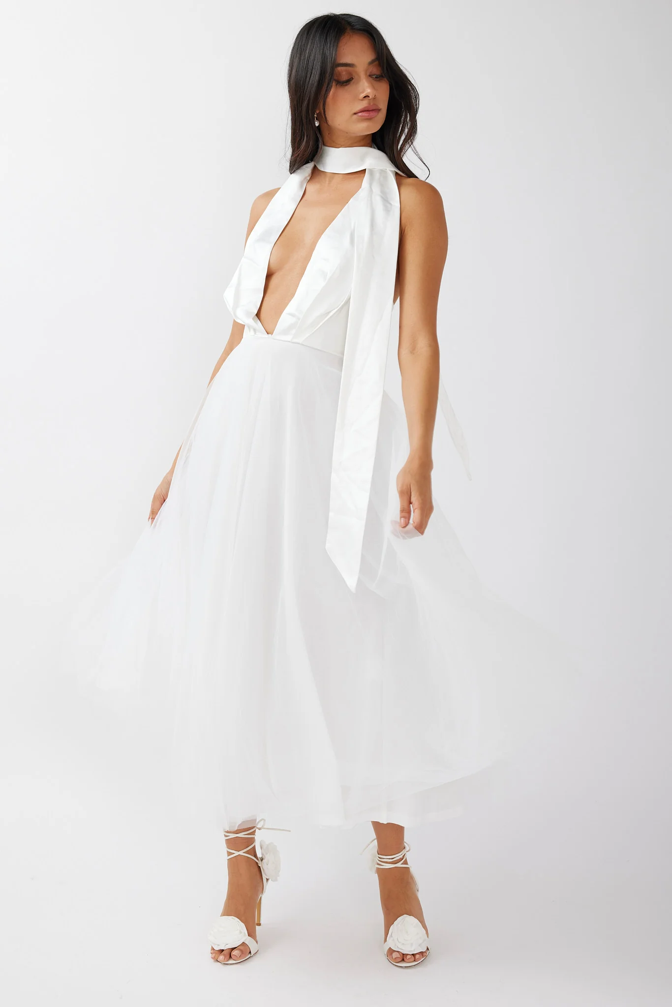 Darci Plunging Neckline Tulle Midi Dress White - Sonourner