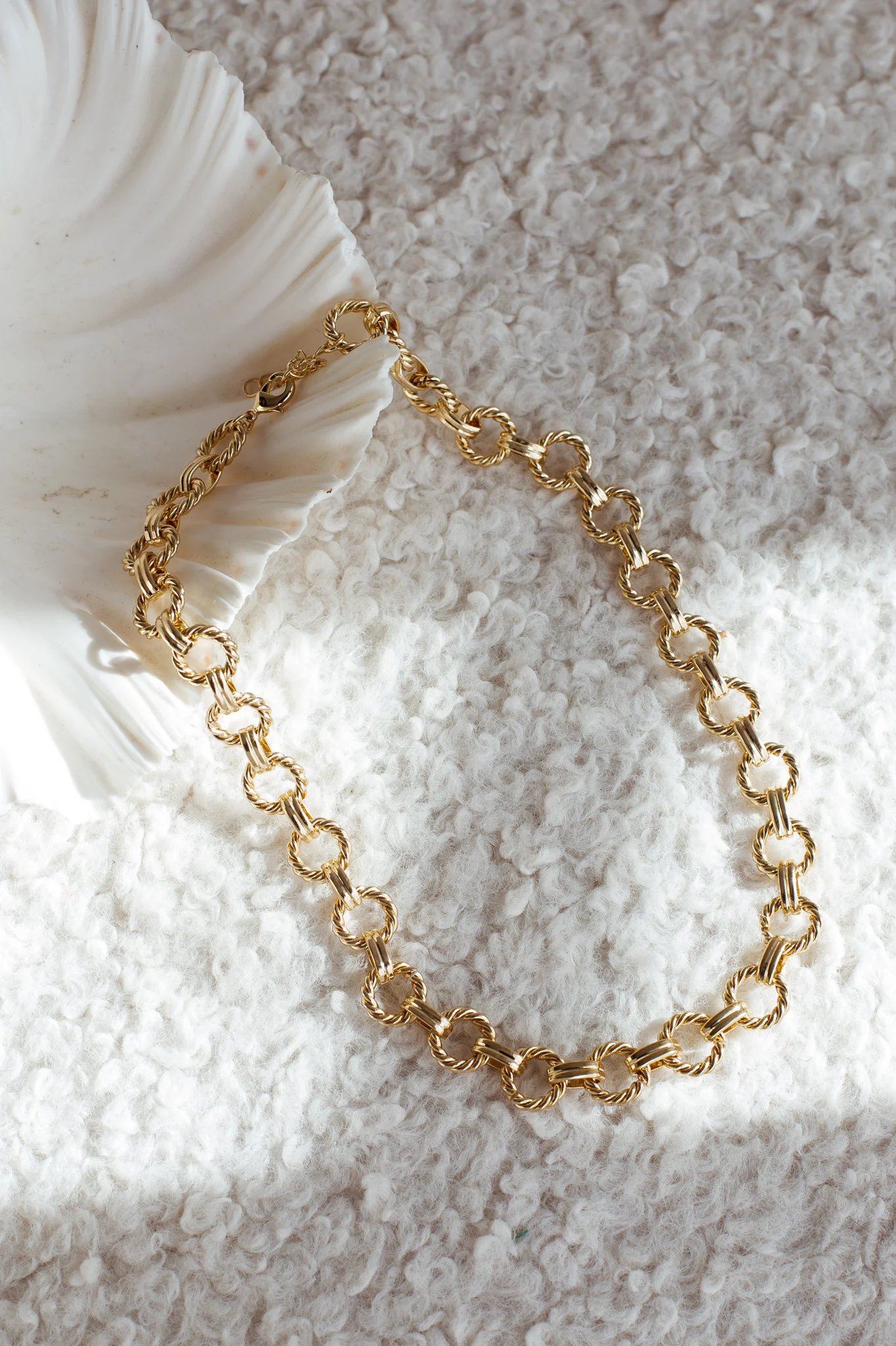 Tova Circle Link Necklace Gold - Sonourner