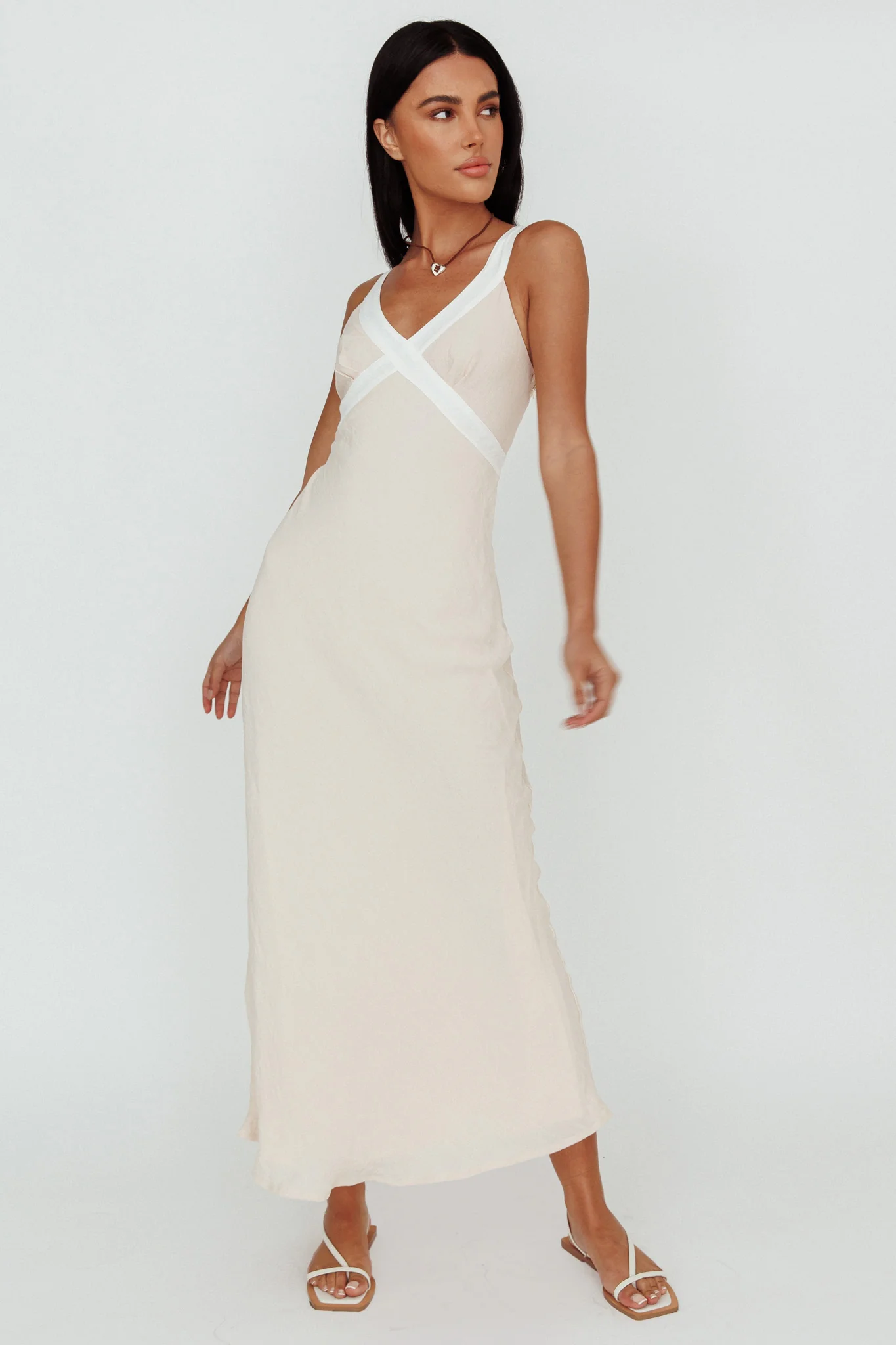 Zariah V-Neck Maxi Dress Beige - Sonourner