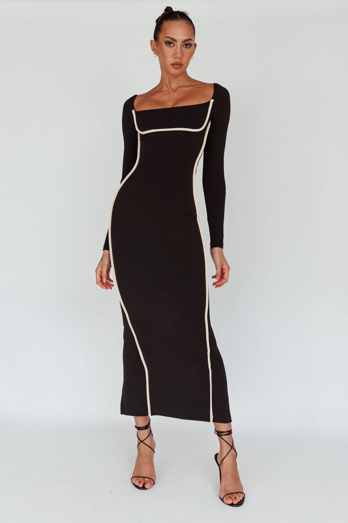 Sunny Coast Long Sleeve Piping Maxi Dress Black - Sonourner