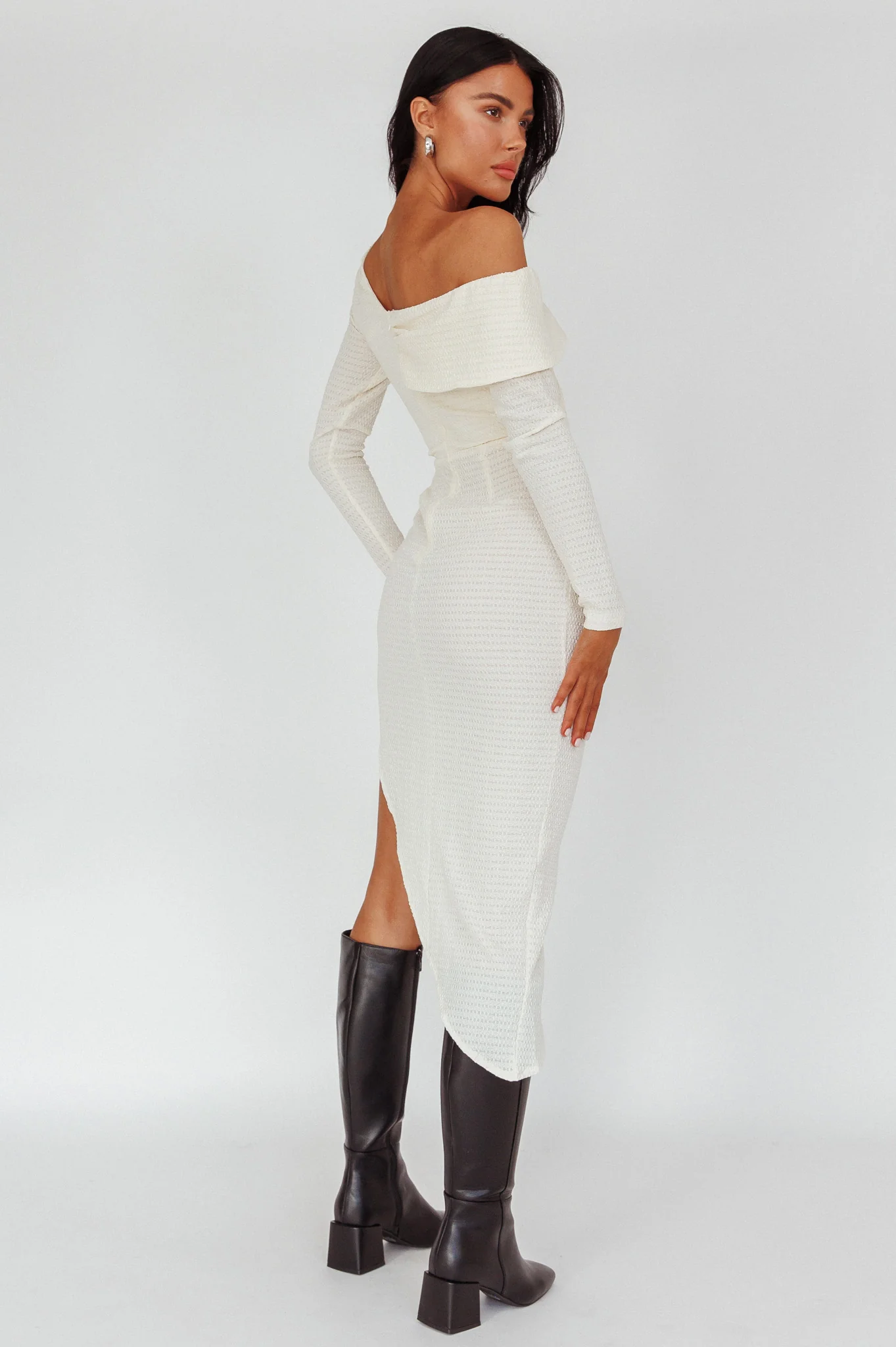 Annalora One-Shoulder Long Sleeve Midi Dress Cream - Sonourner
