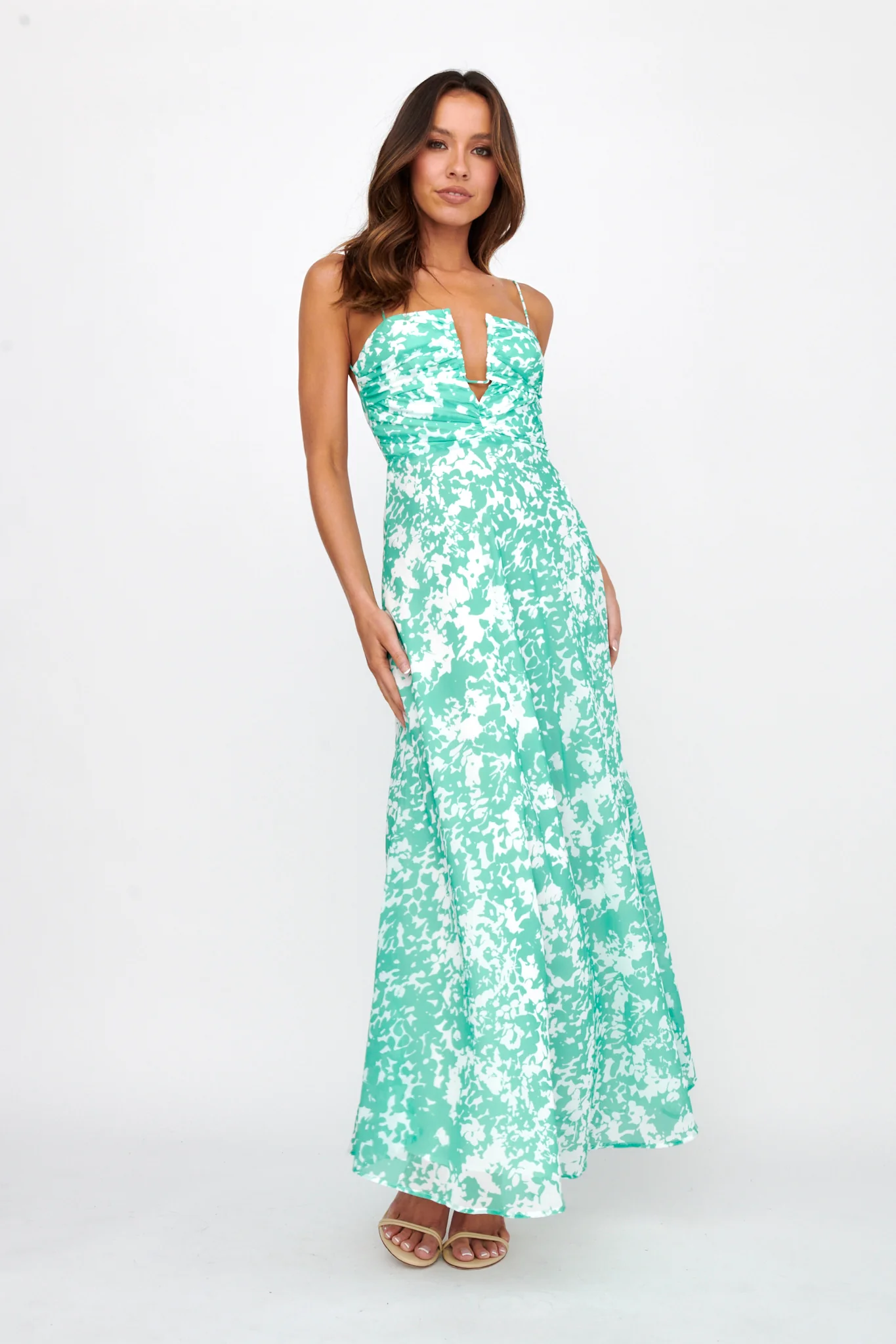 Huda U-Wire Bust Low Back Maxi Dress Green - Sonourner