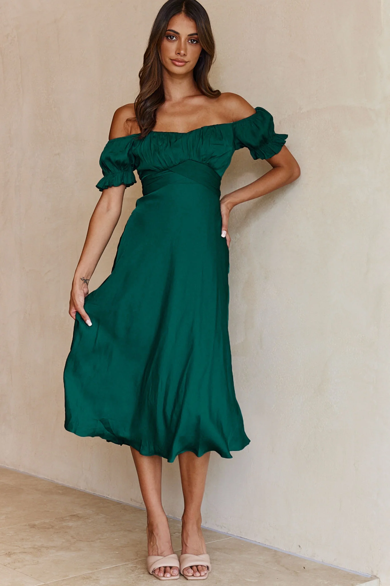 Linka Off-Shoulder Tie Back Midi Dress Forest Green - Sonourner