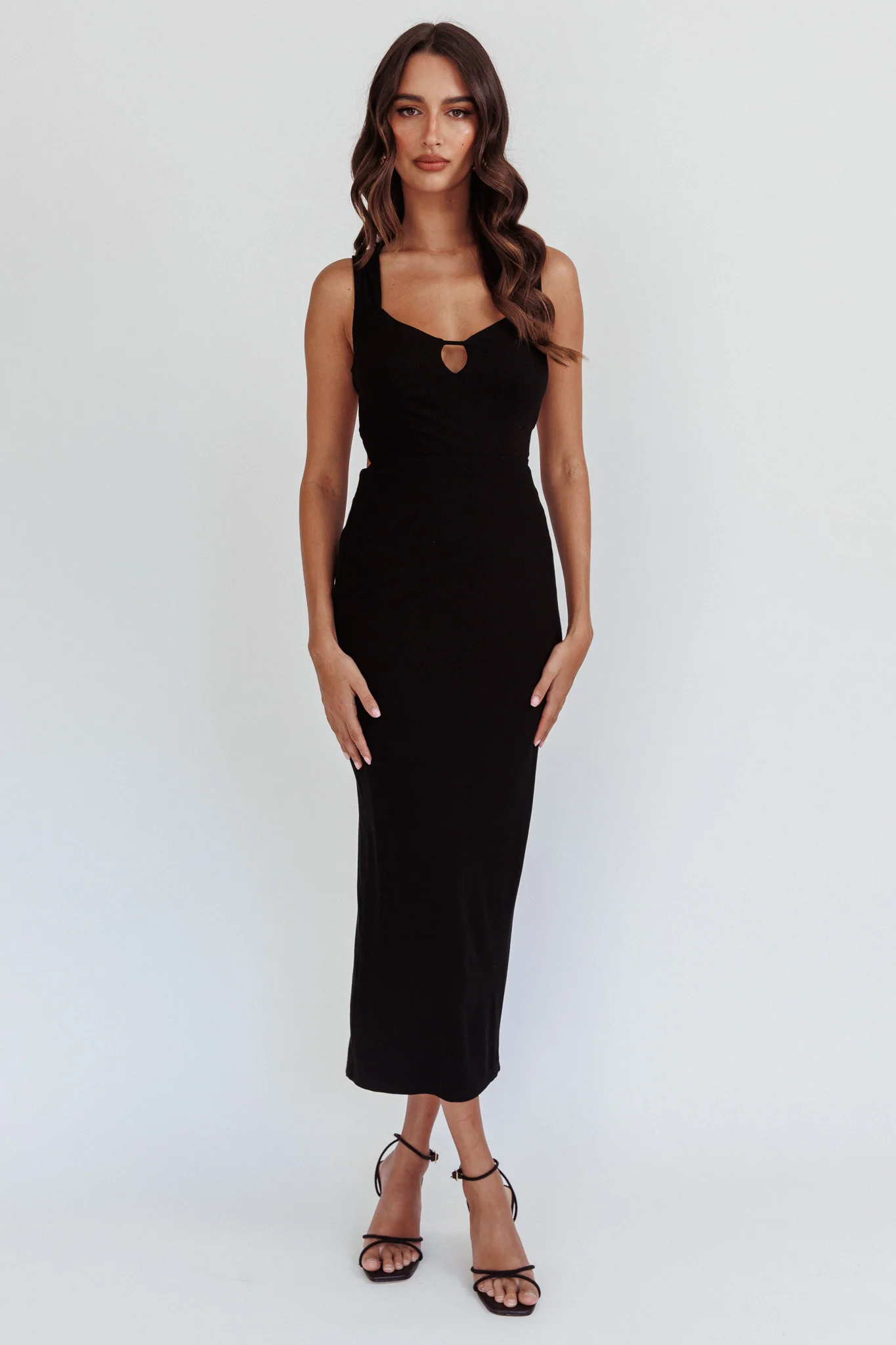 Jennine Lace-Up Back Midi Dress Black - Sonourner