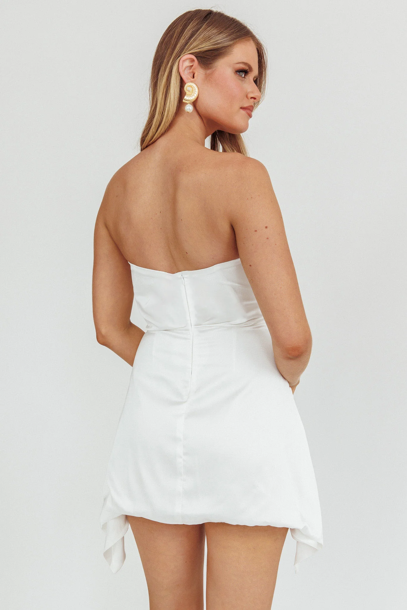 Toni Strapless Ruched Mini Dress White - Sonourner