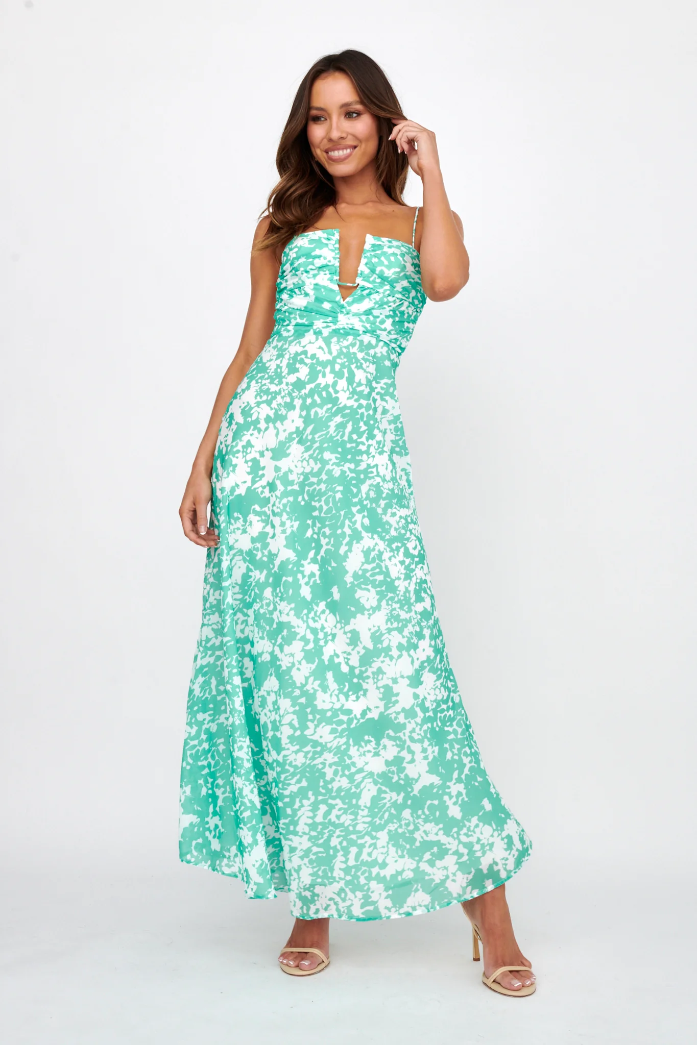 Huda U-Wire Bust Low Back Maxi Dress Green - Sonourner