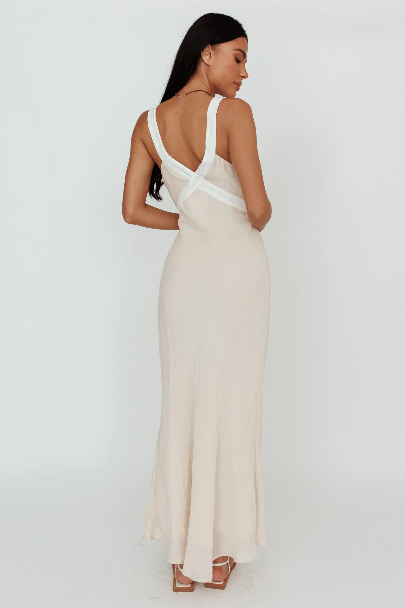 Zariah V-Neck Maxi Dress Beige - Sonourner
