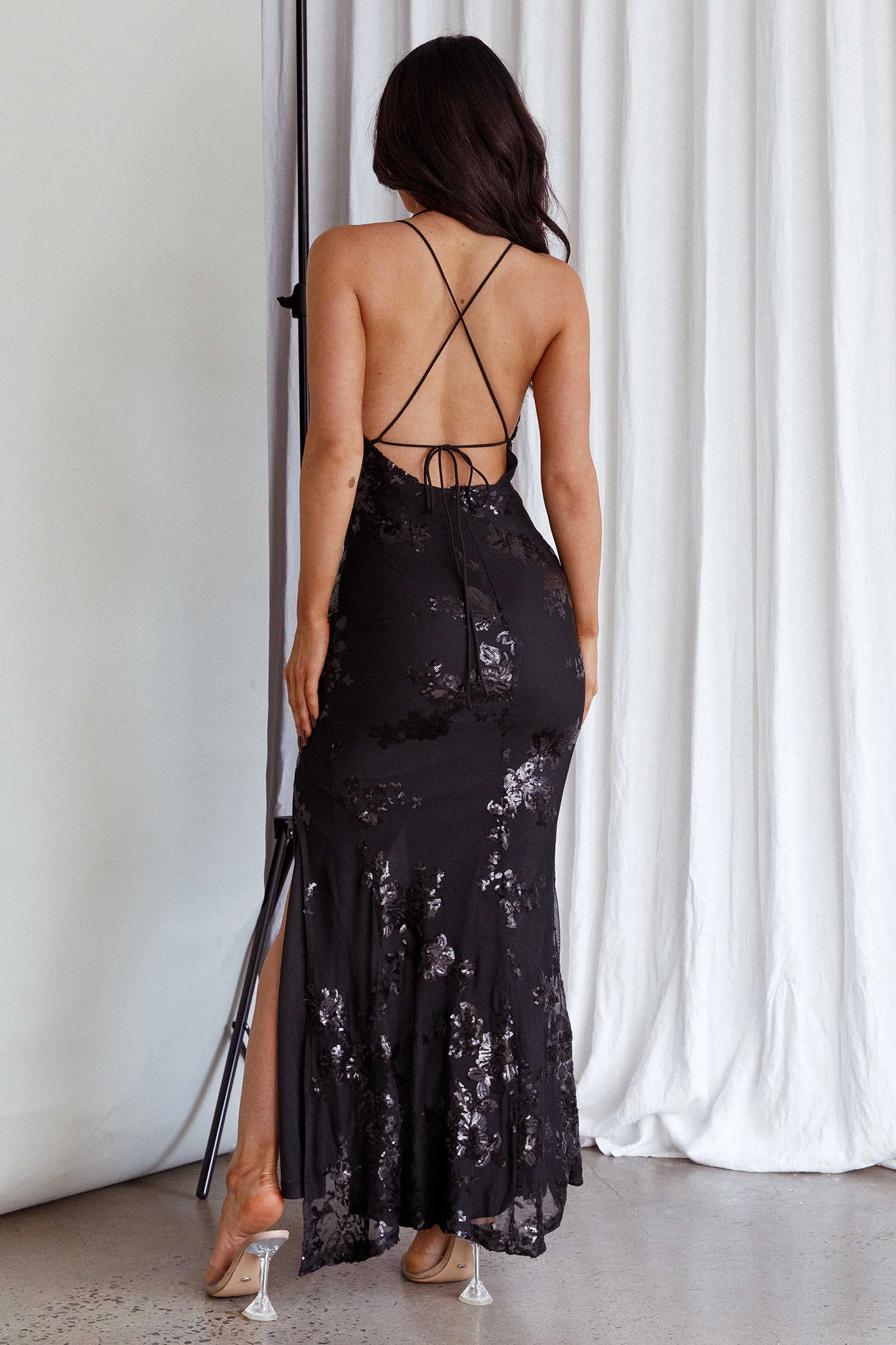 Haylan Sequin Backless Midi Dress Black - Sonourner