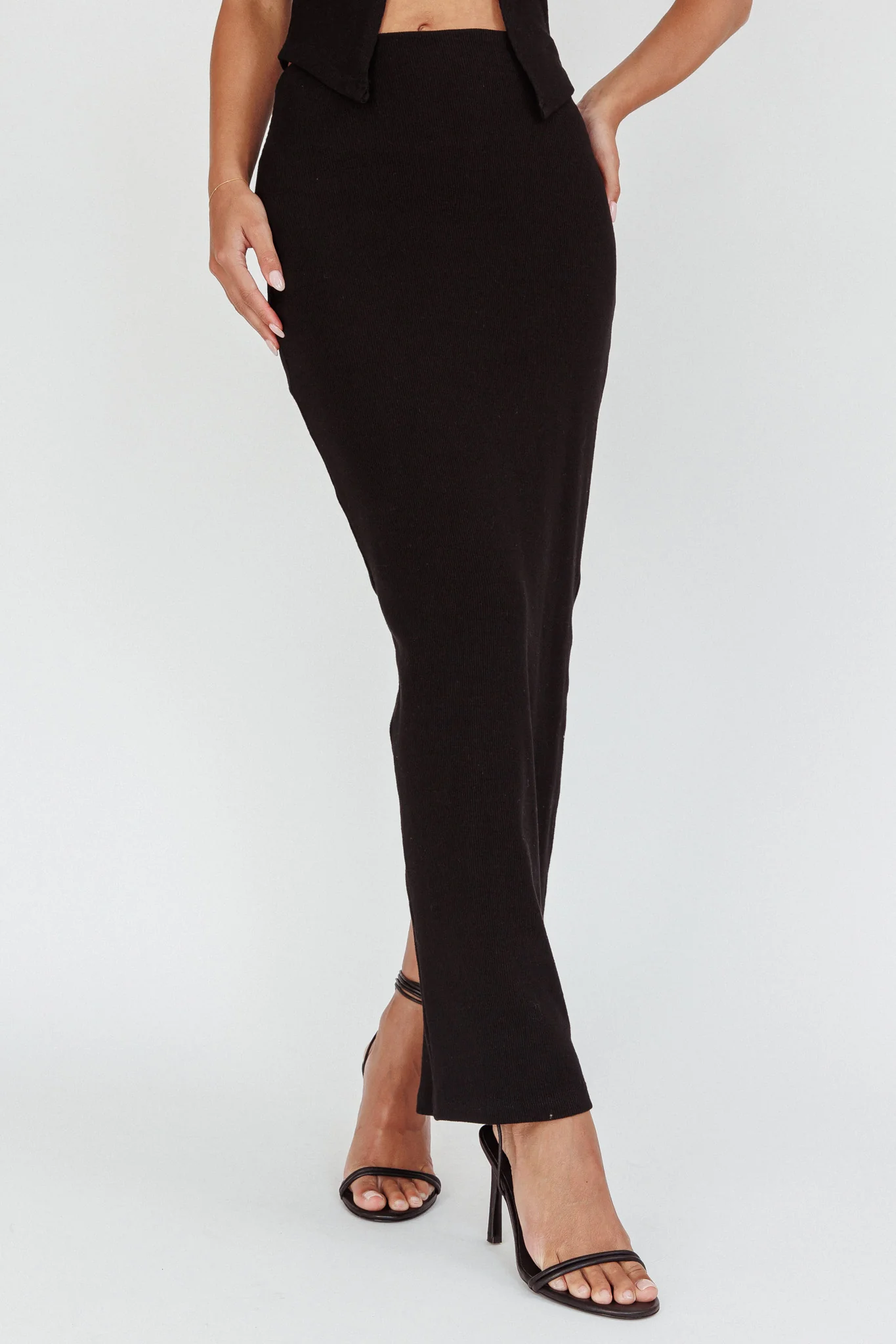 Blackthorn Maxi Skirt Black - Sonourner
