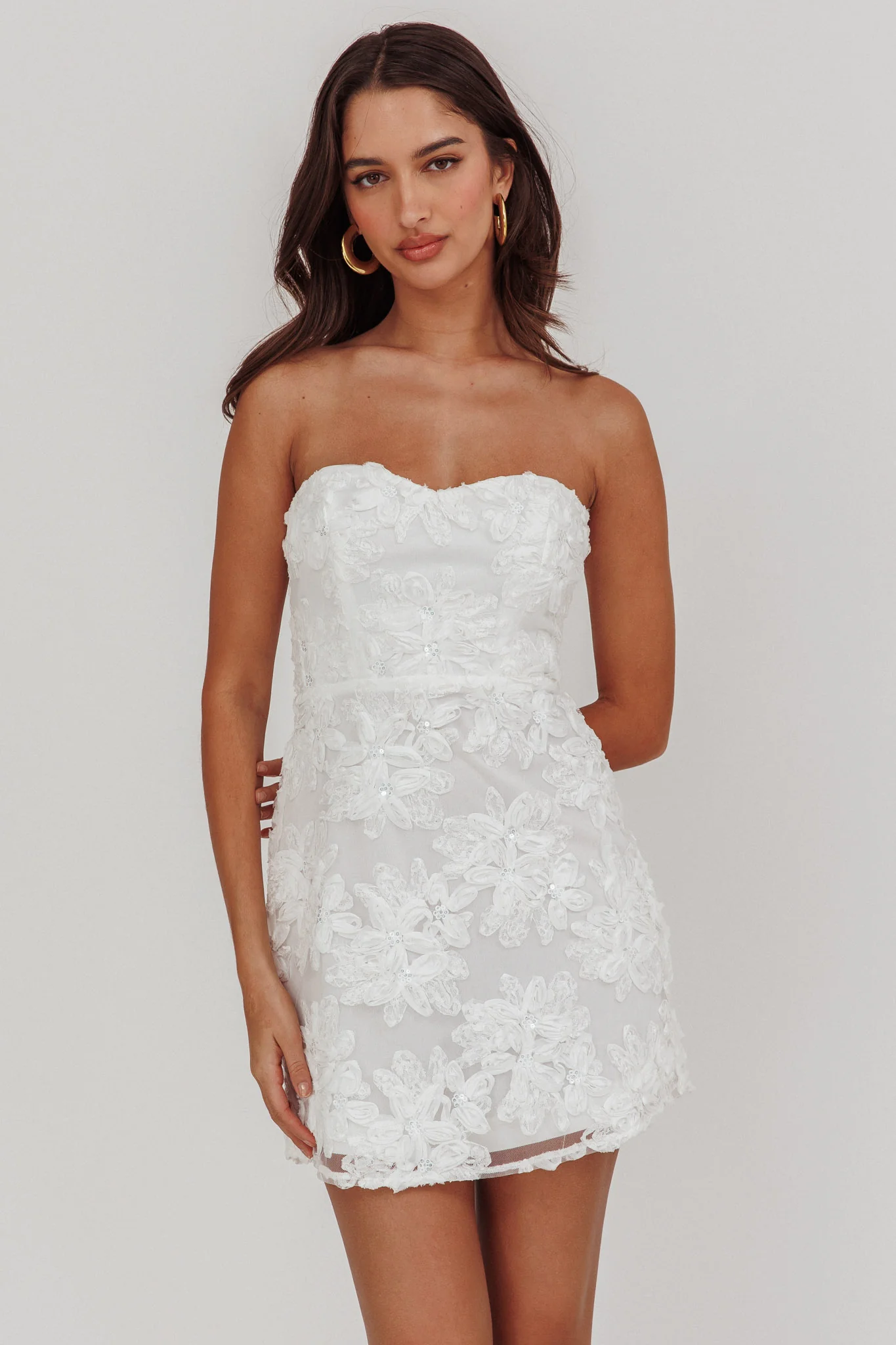 In Paris Embellished Flower Mini Dress White - Sonourner