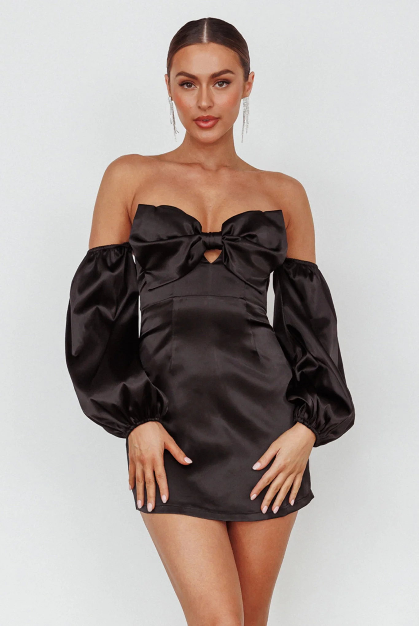 Lilly Off-Shoulder Bow Mini Dress Black - Sonourner