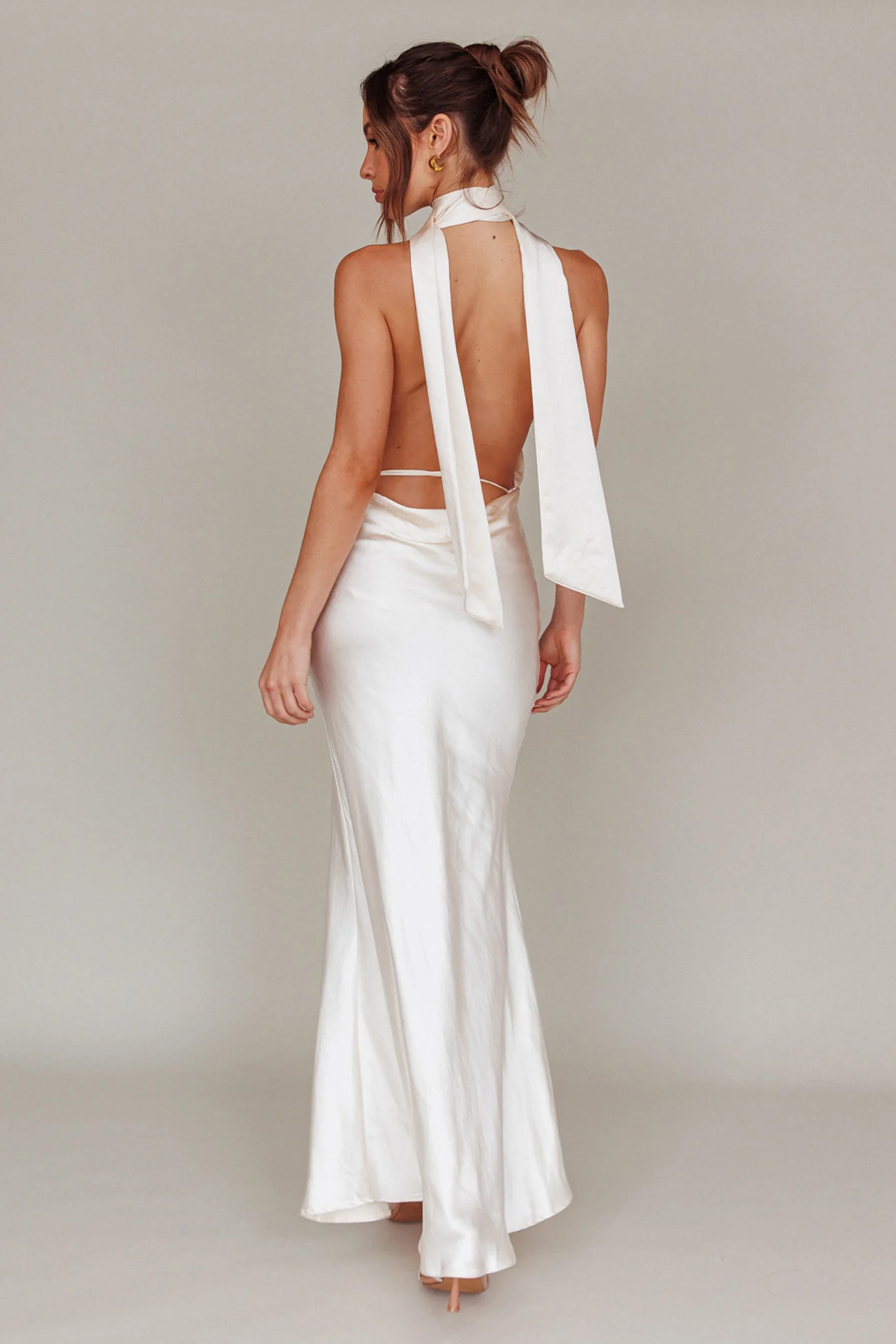 Italia Azure Halterneck Maxi Dress Oyster - Sonourner