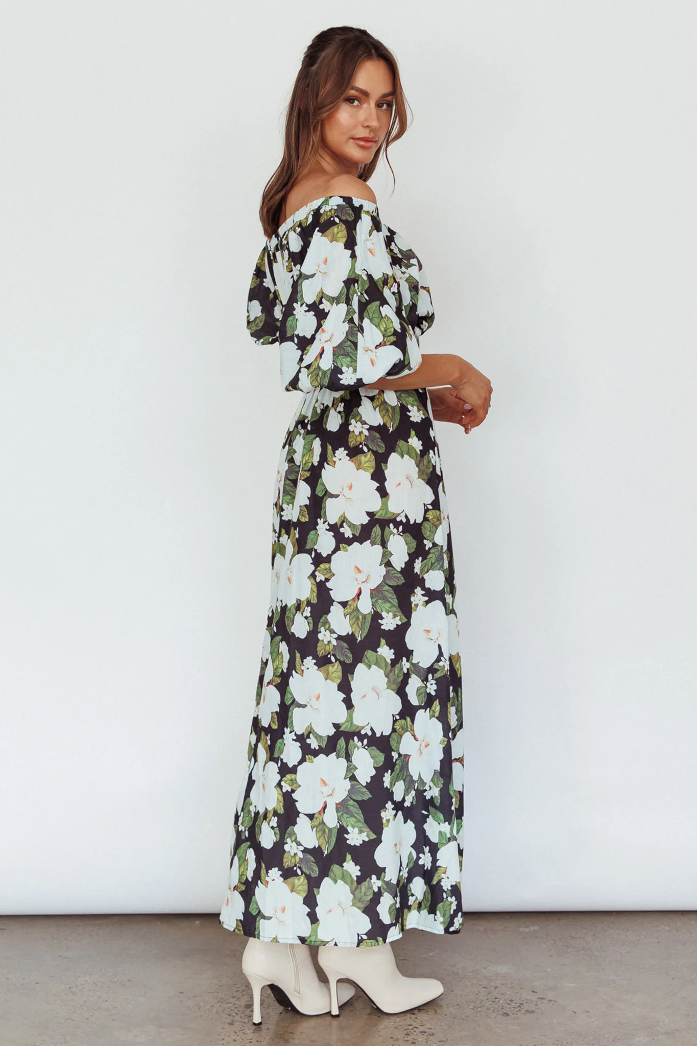 Momentum Off Shoulder Maxi Dress Floral Black - Sonourner