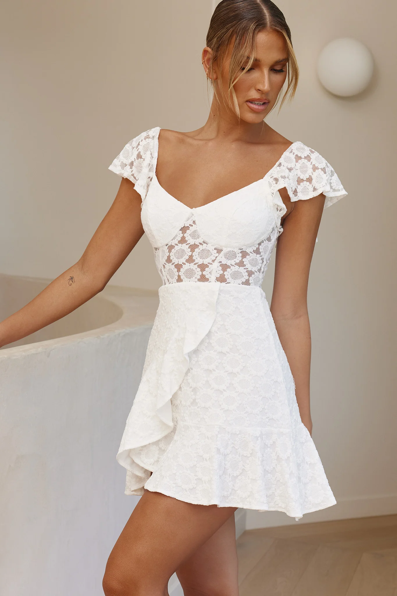 Secret Crush Flutter Sleeve Floral Lace Ruffle Hem Dress White - Sonourner