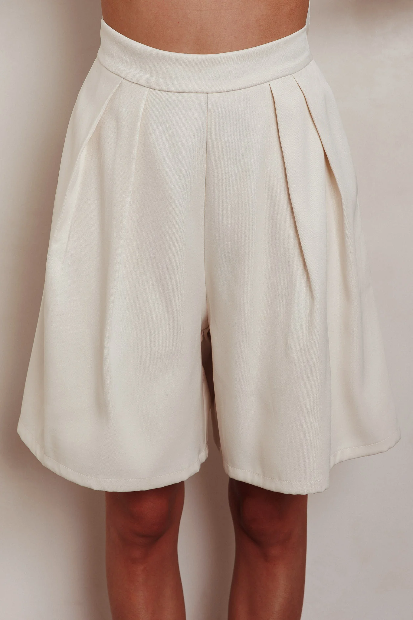 Janna Wide Leg Shorts Oat - Sonourner