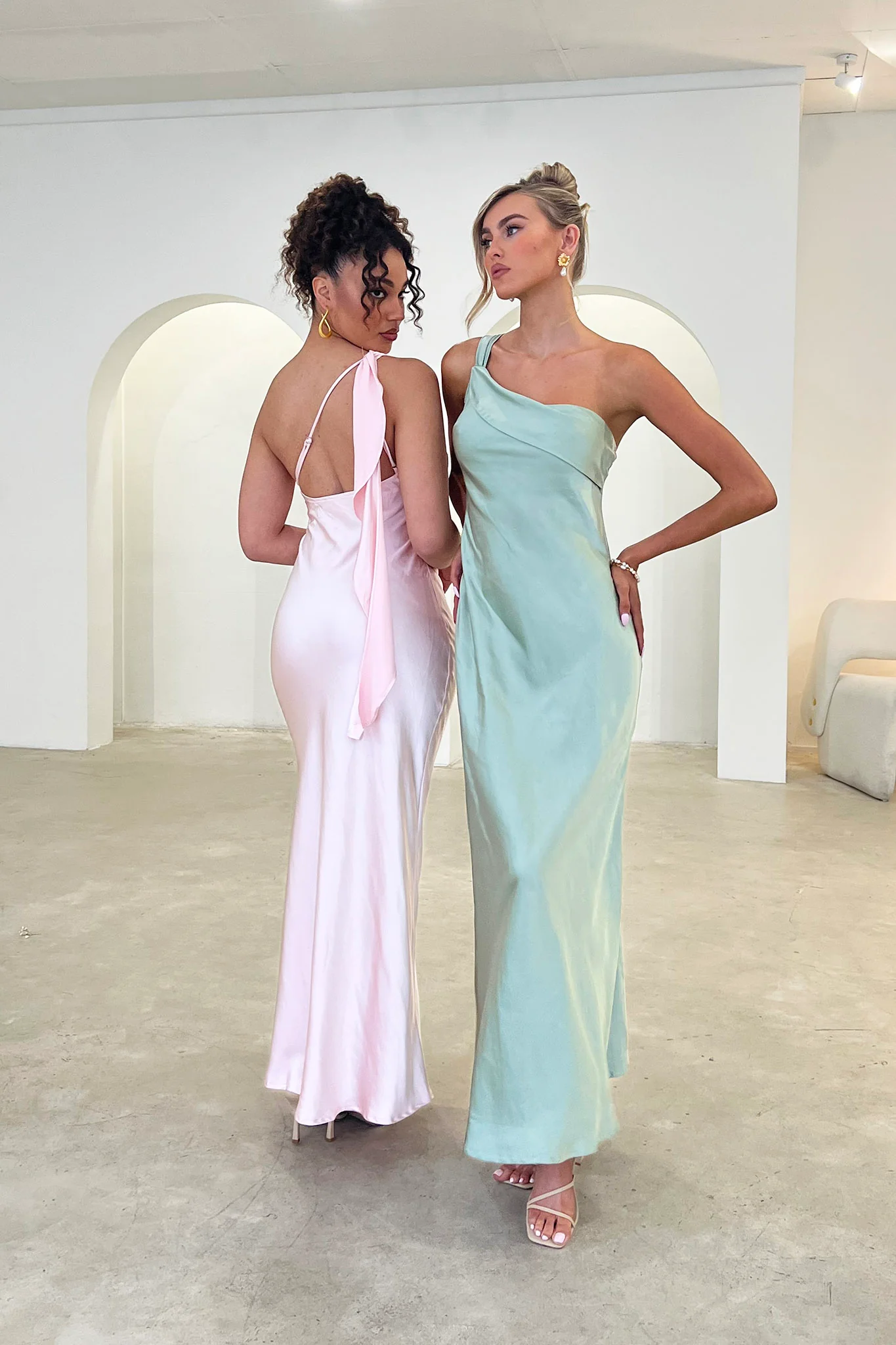 Carmel One-Shoulder Sash Maxi Dress Blush - Sonourner