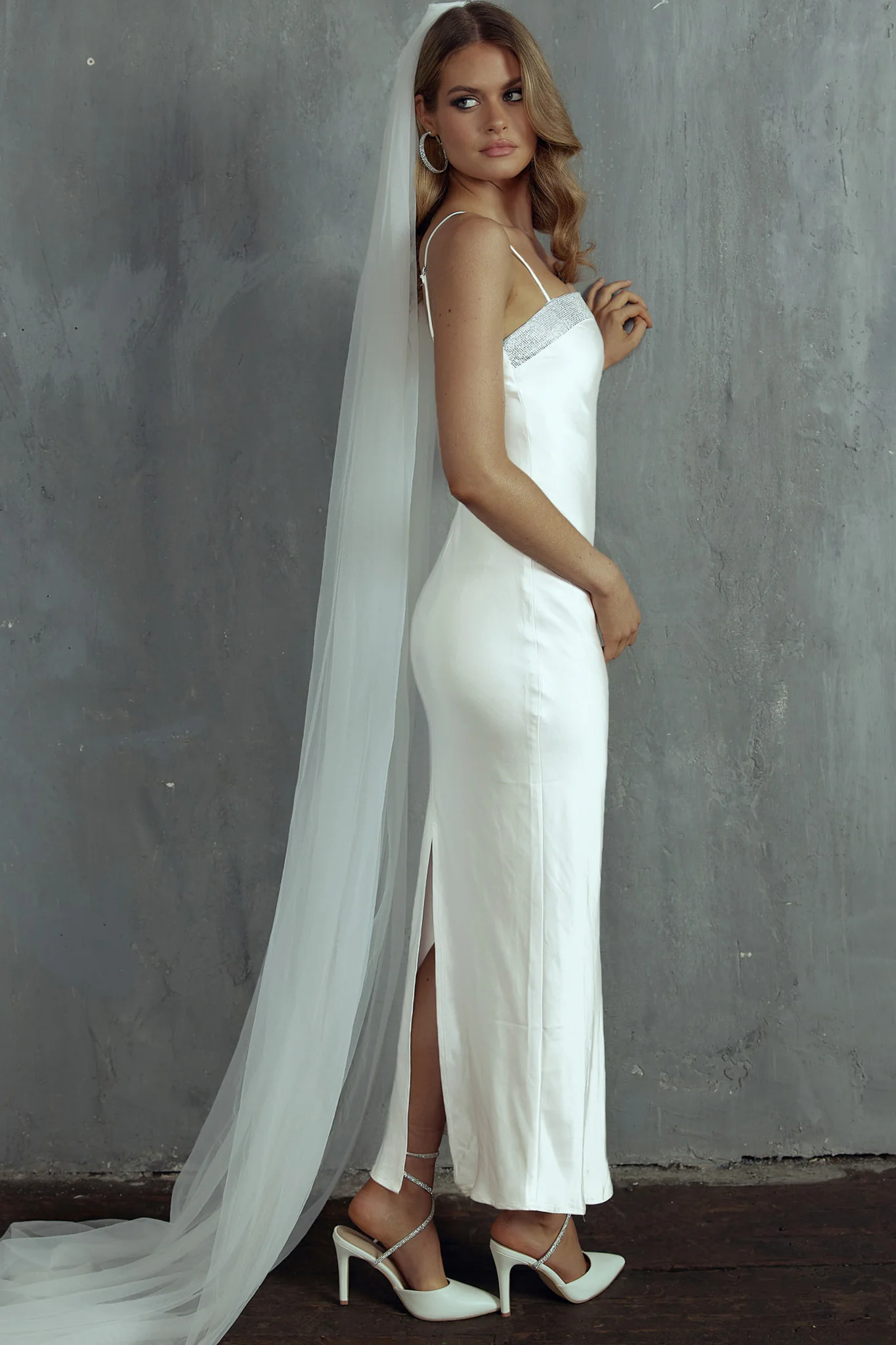 Making Headlines Diamante Neckline Maxi Dress White - Sonourner