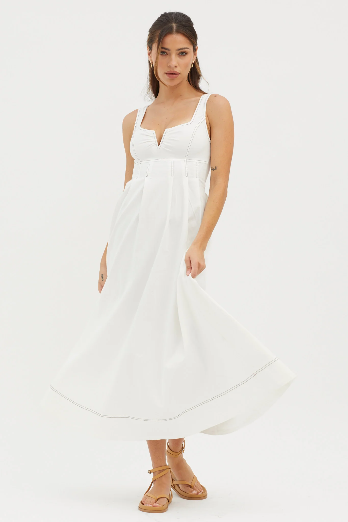 Isadore V-Bust Midi Dress White - Sonourner