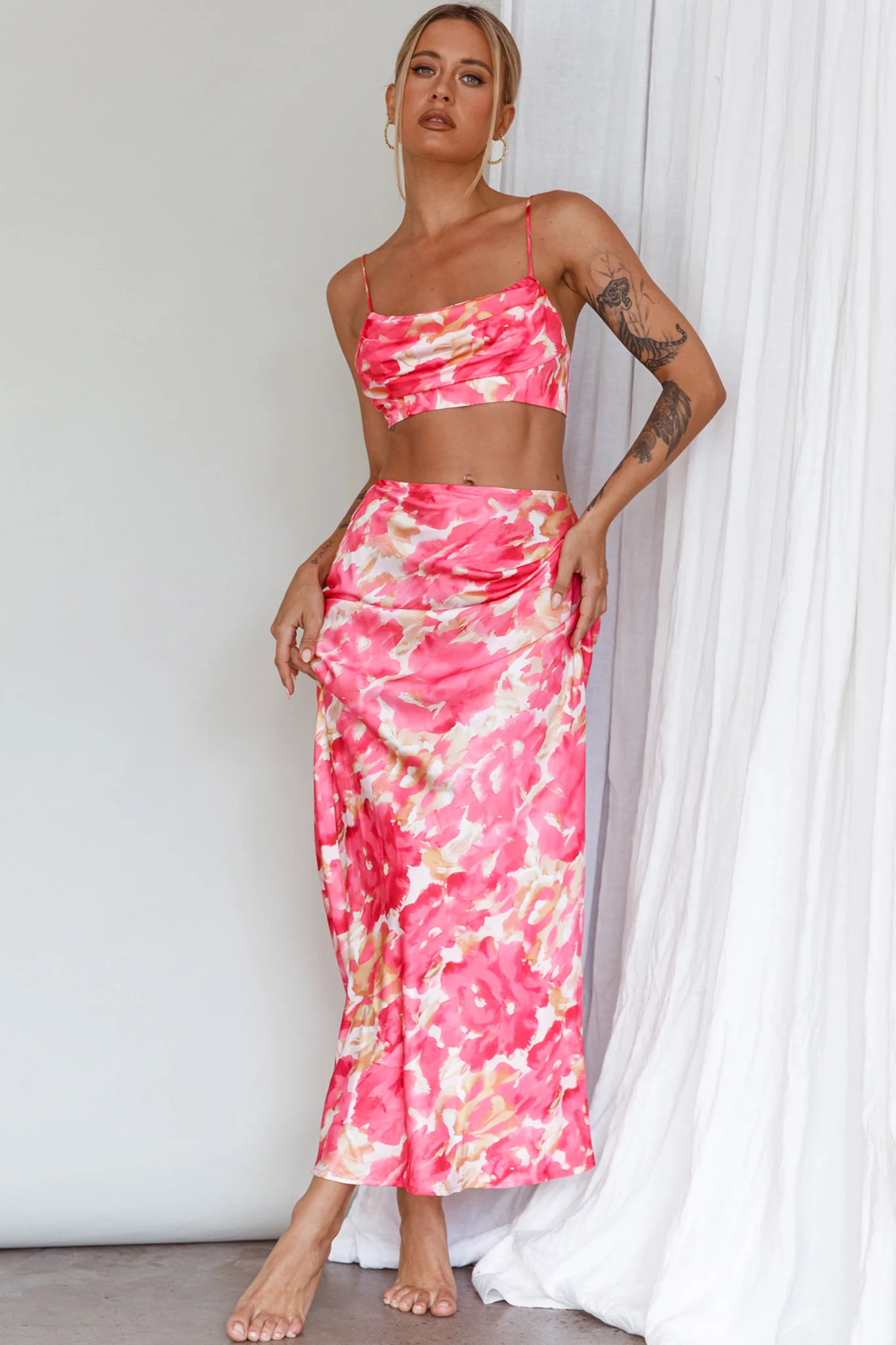 Well Versed Maxi Skirt Abstract Pink - Sonourner