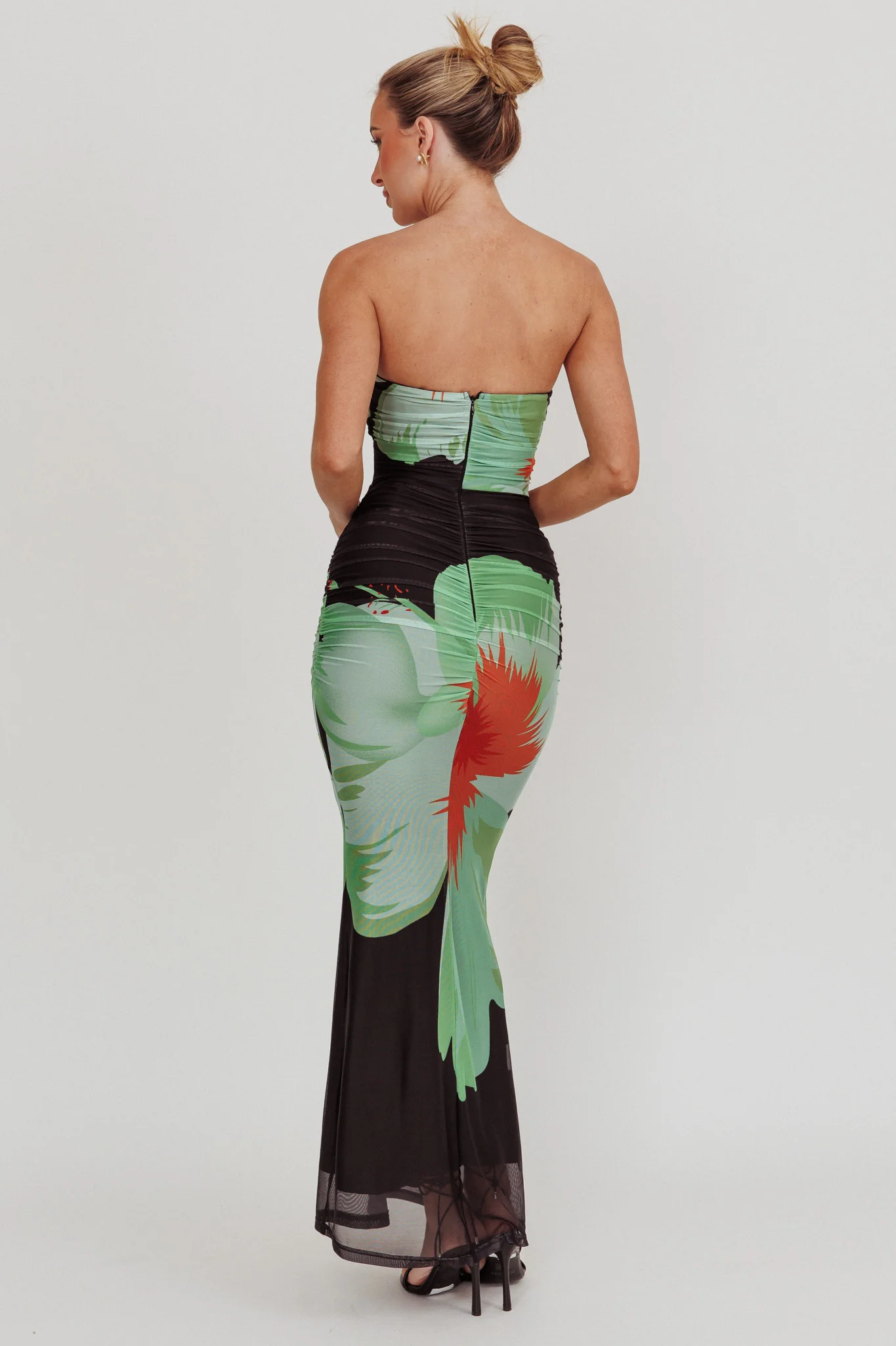 Oliana Sheer Waist Floral Maxi Dress Black - Sonourner