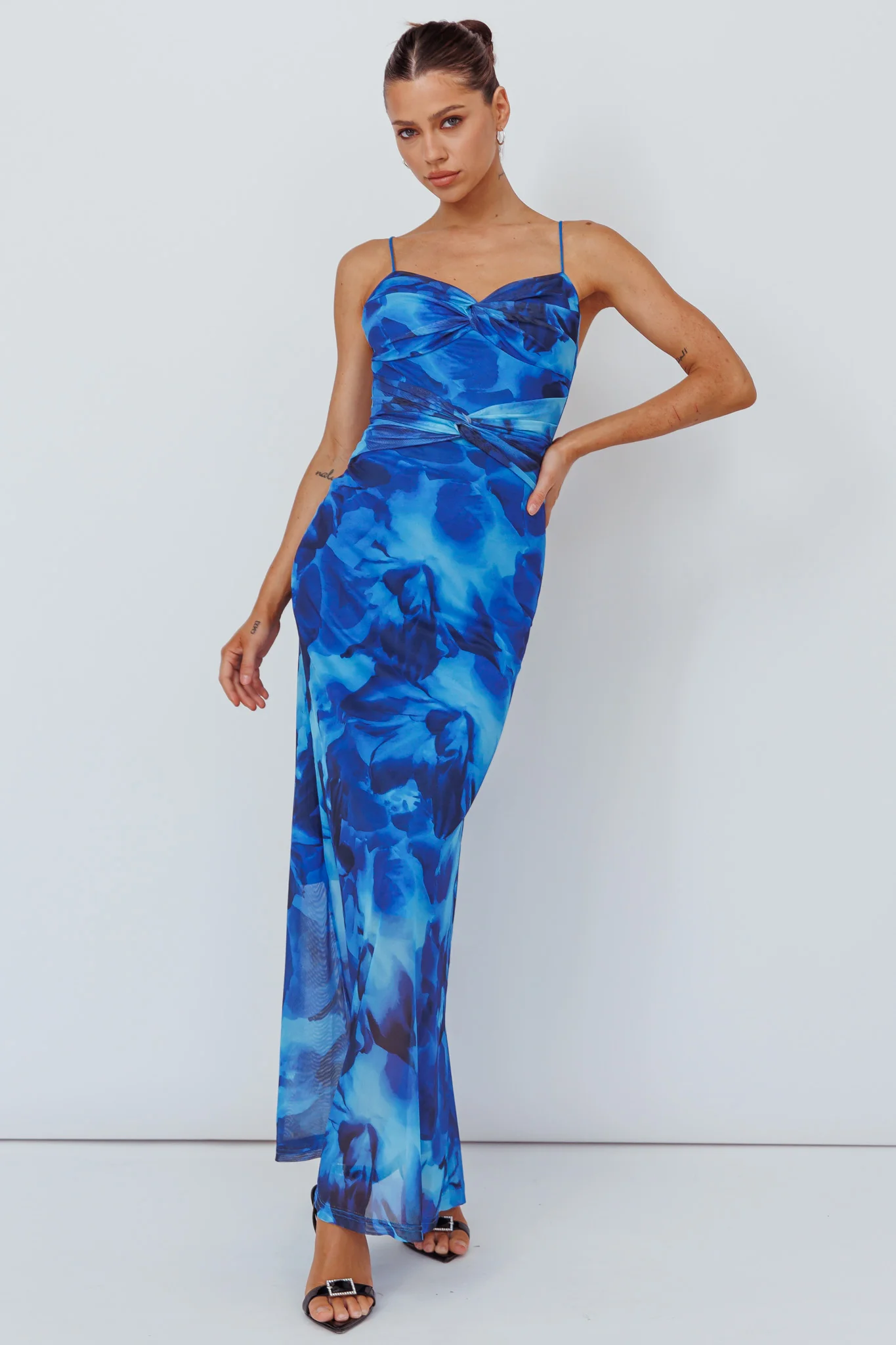 Beulah Twist Bodice Maxi Dress Floral Blue - Sonourner