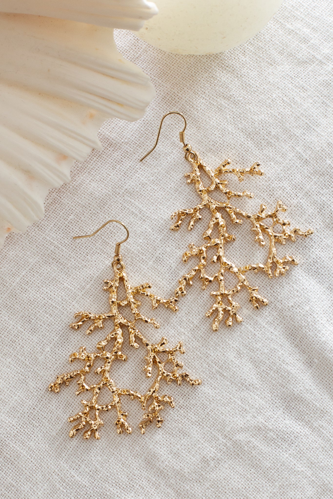 Orli Coral Design Earrings Gold - Sonourner