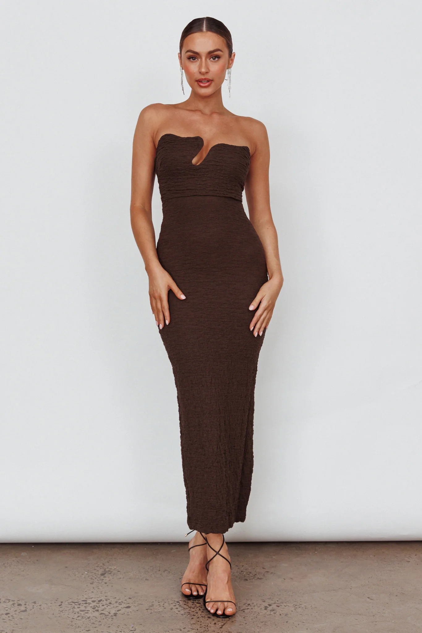 Horizon Strapless Textured Midi Dress Chocolate - Sonourner
