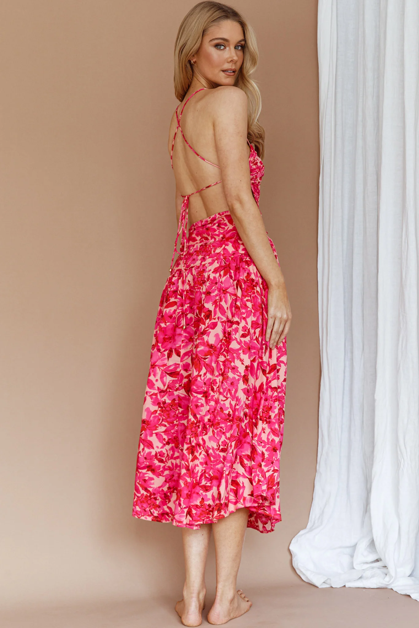 Destination Open Back Midi Dress Floral Pink - Sonourner