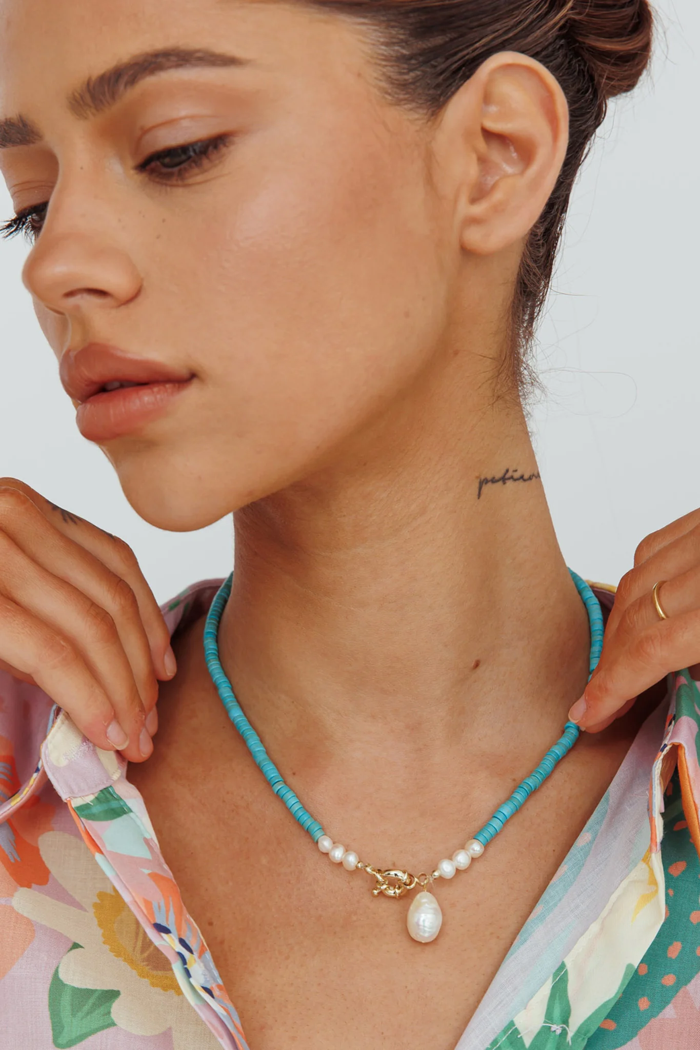 Monaco Pearl Turquoise Bead Necklace Gold - Sonourner