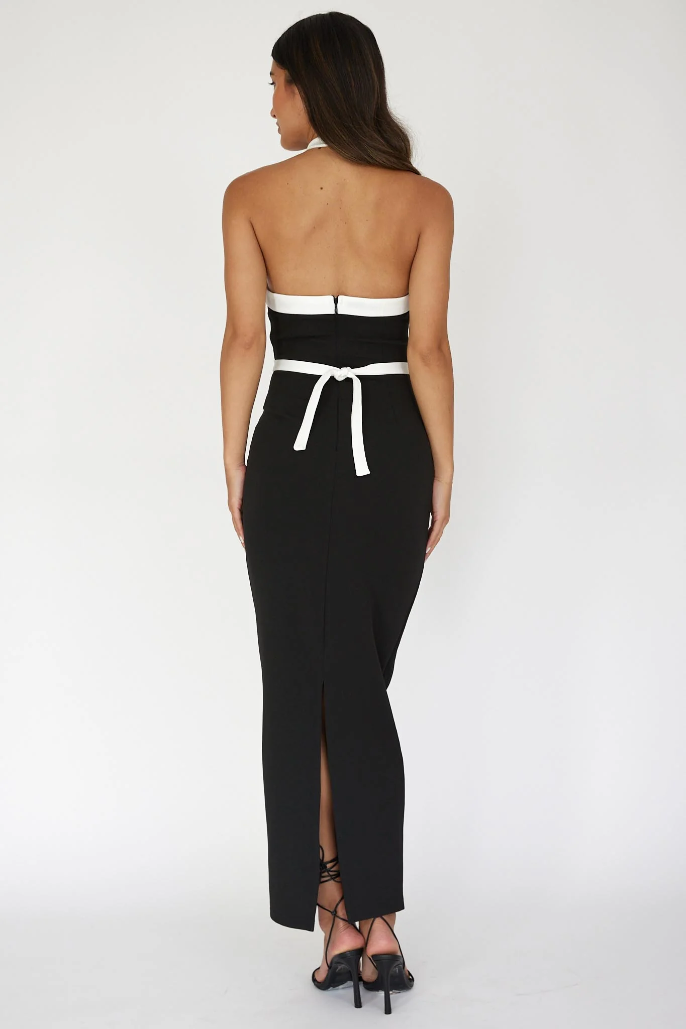 Eleganza Halterneck Contrast Maxi Dress Black - Sonourner