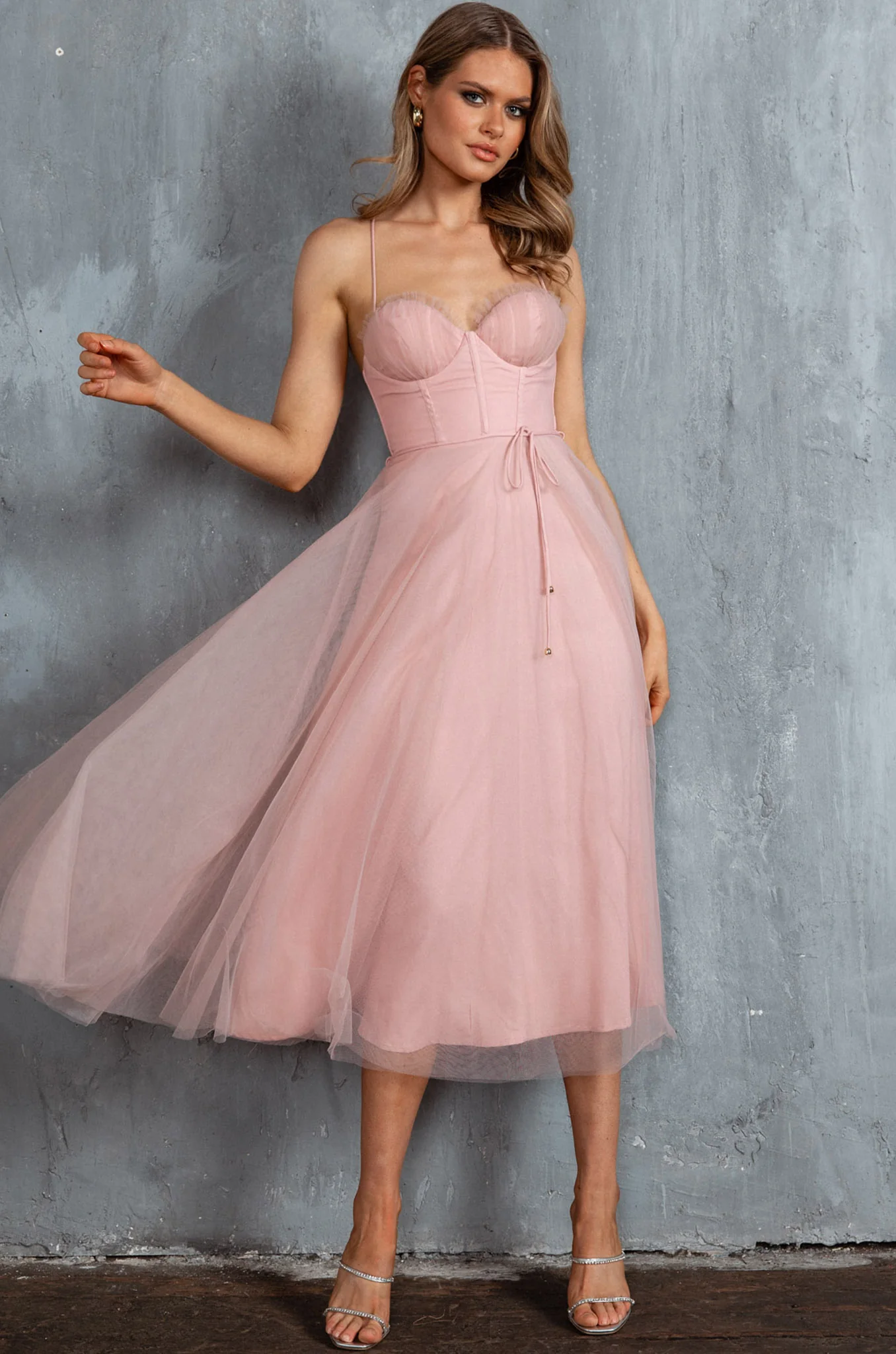 Smitten Sweetheart Neckline Chiffon Midi Dress Blush - Sonourner