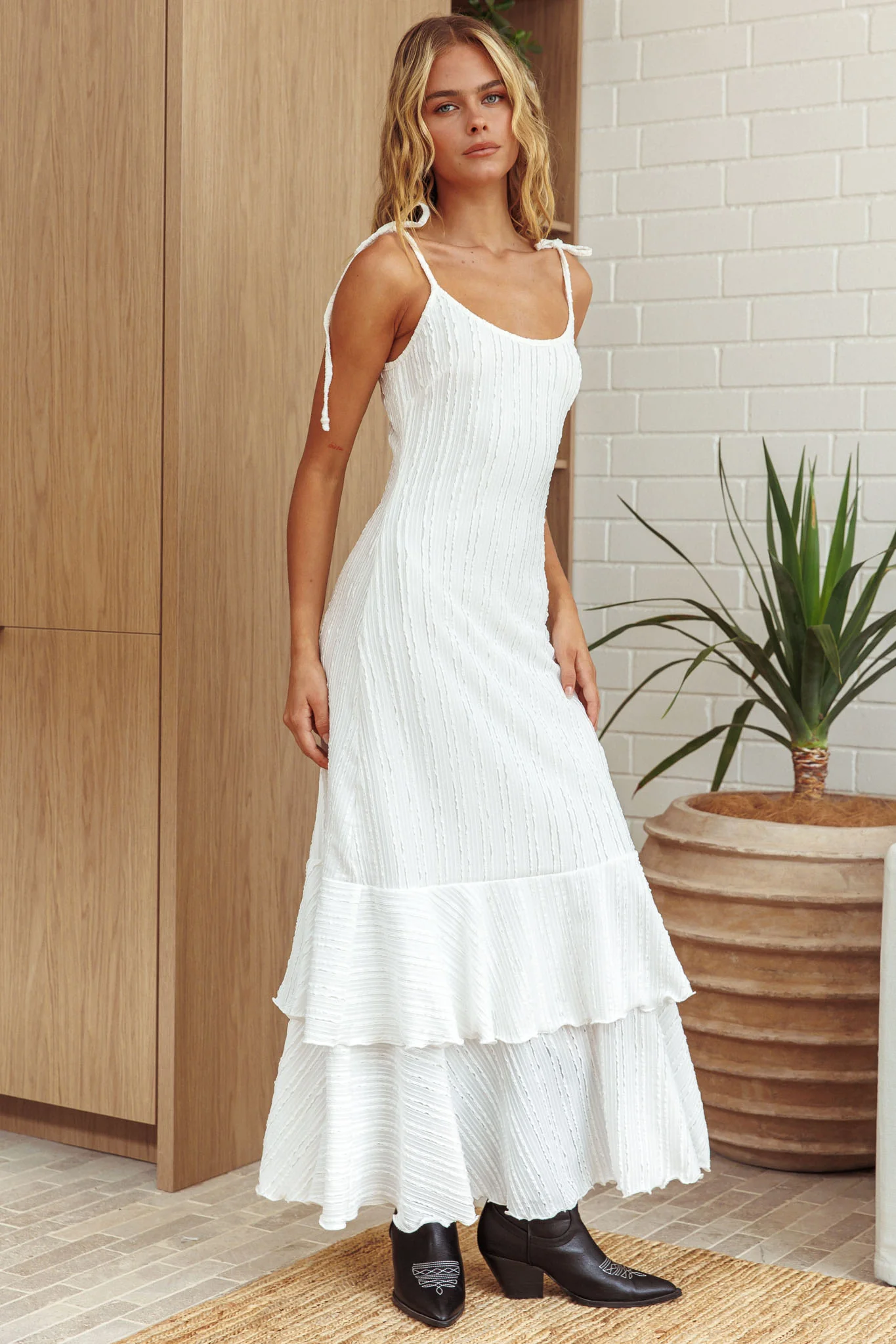 Manhattan Summer Tied Shoulder Ruffle Maxi Dress White - Sonourner